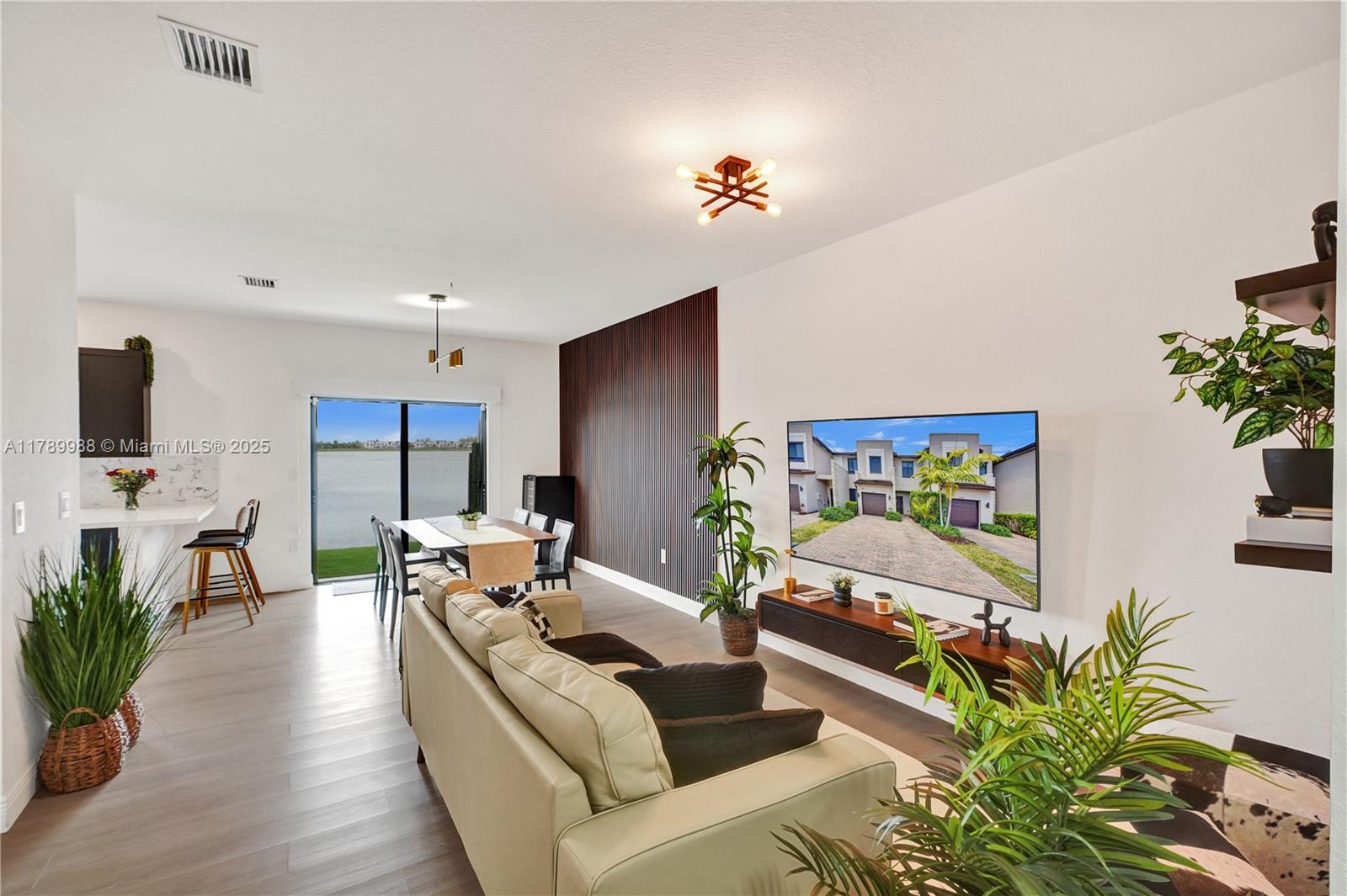 Miami, Florida, 33179, United States, 3 Bedrooms Bedrooms, ,3 BathroomsBathrooms,Residential,For Sale,1784236
