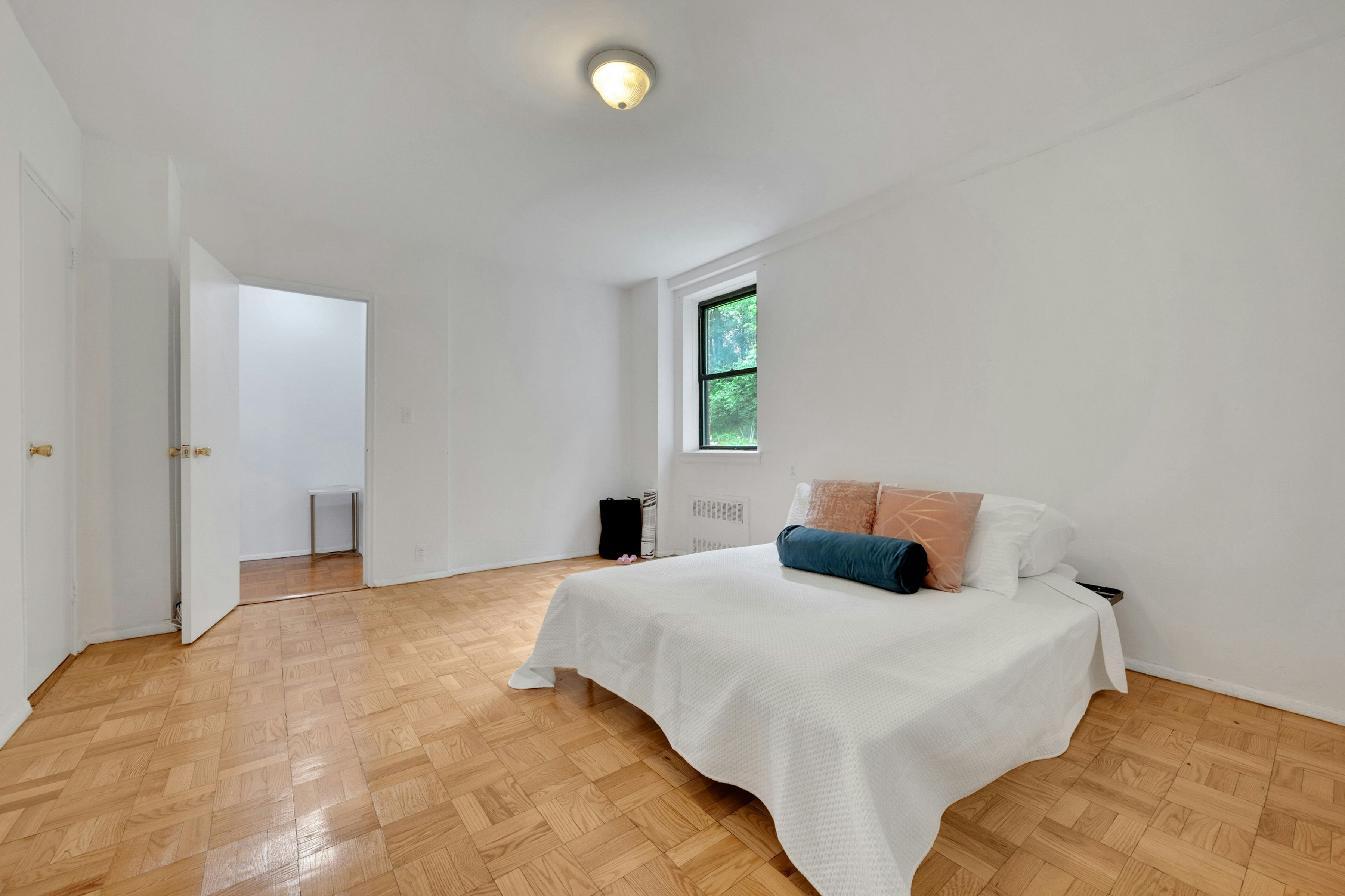  735 Kappock Street - 物件實景