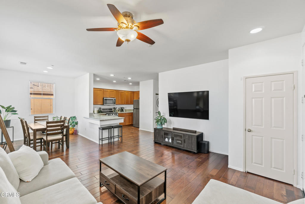 Oxnard, California, 93036, United States, 2 Bedrooms Bedrooms, ,2 BathroomsBathrooms,Residential,For Sale,2001490