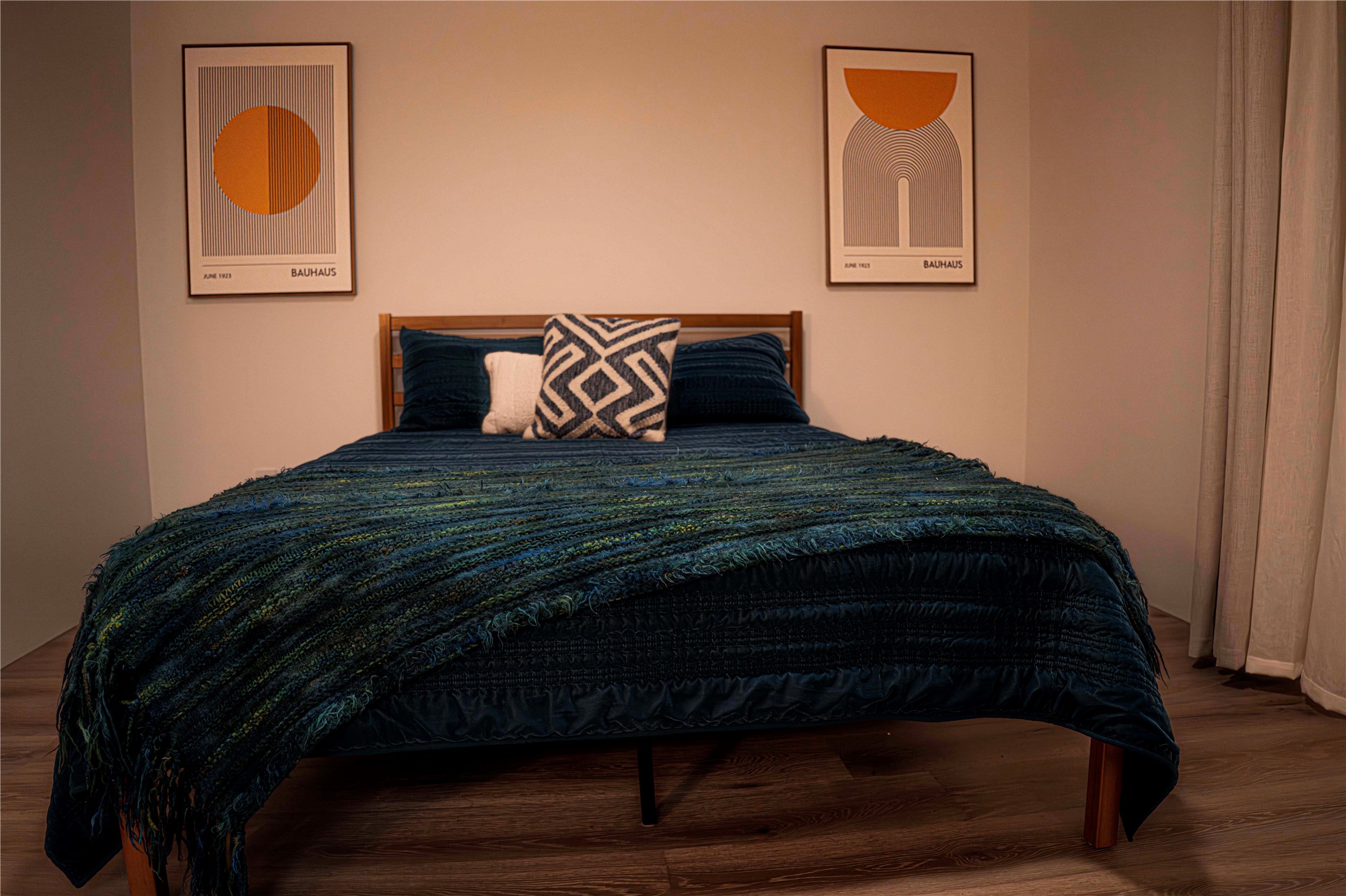  1366 Don Gaspar - 物件實景