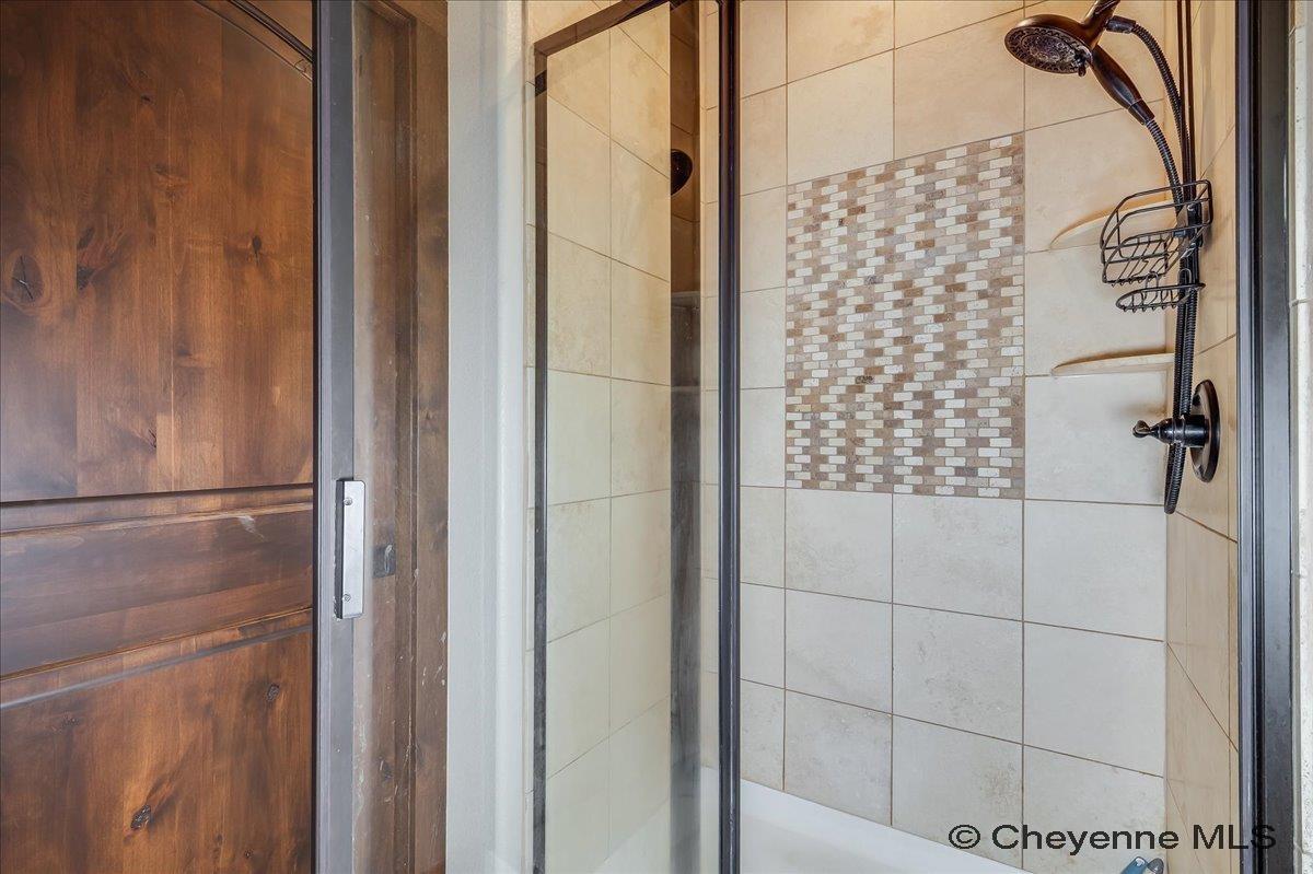 Cheyenne, Wyoming, 82009, United States, 5 Bedrooms Bedrooms, ,3 BathroomsBathrooms,Residential,For Sale,1989726