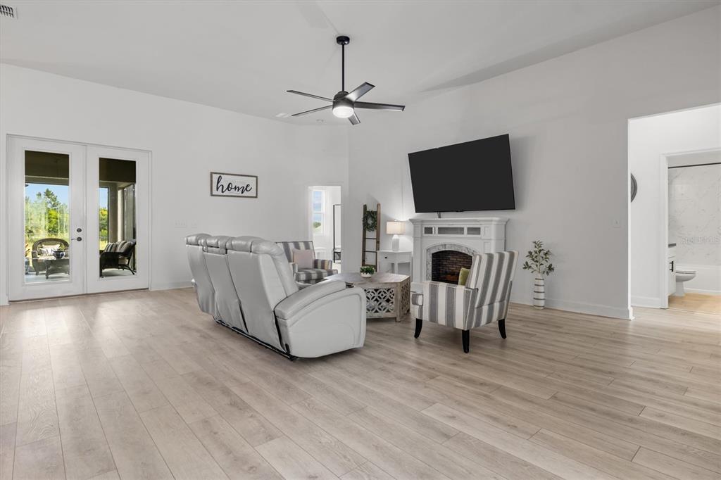 Winter Haven, Florida, 33881, United States, 4 Bedrooms Bedrooms, ,3 BathroomsBathrooms,Residential,For Sale,1957655