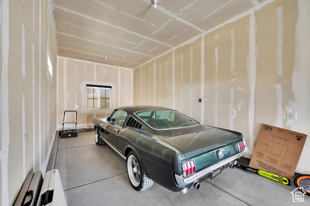 Draper, Utah, 84020, United States, 4 Bedrooms Bedrooms, ,4 BathroomsBathrooms,Residential,For Sale,1981128