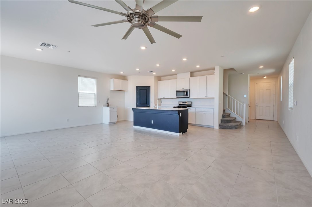 Las Vegas, Nevada, 89166, United States, 5 Bedrooms Bedrooms, ,3 BathroomsBathrooms,Residential,For Sale,1837691
