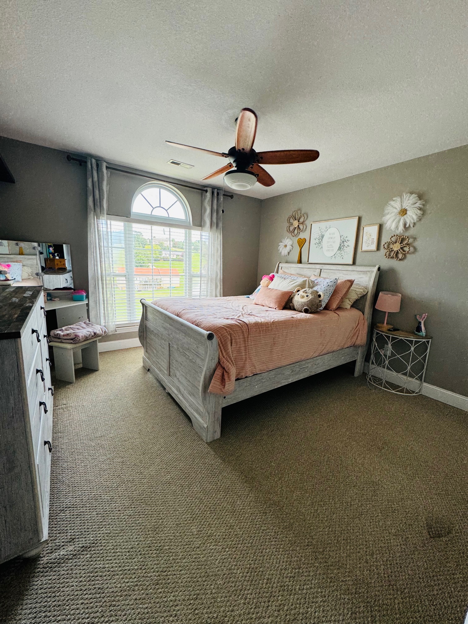 Friendsville, Tennessee, 37737, United States, 3 Bedrooms Bedrooms, ,4 BathroomsBathrooms,Residential,For Sale,1962671