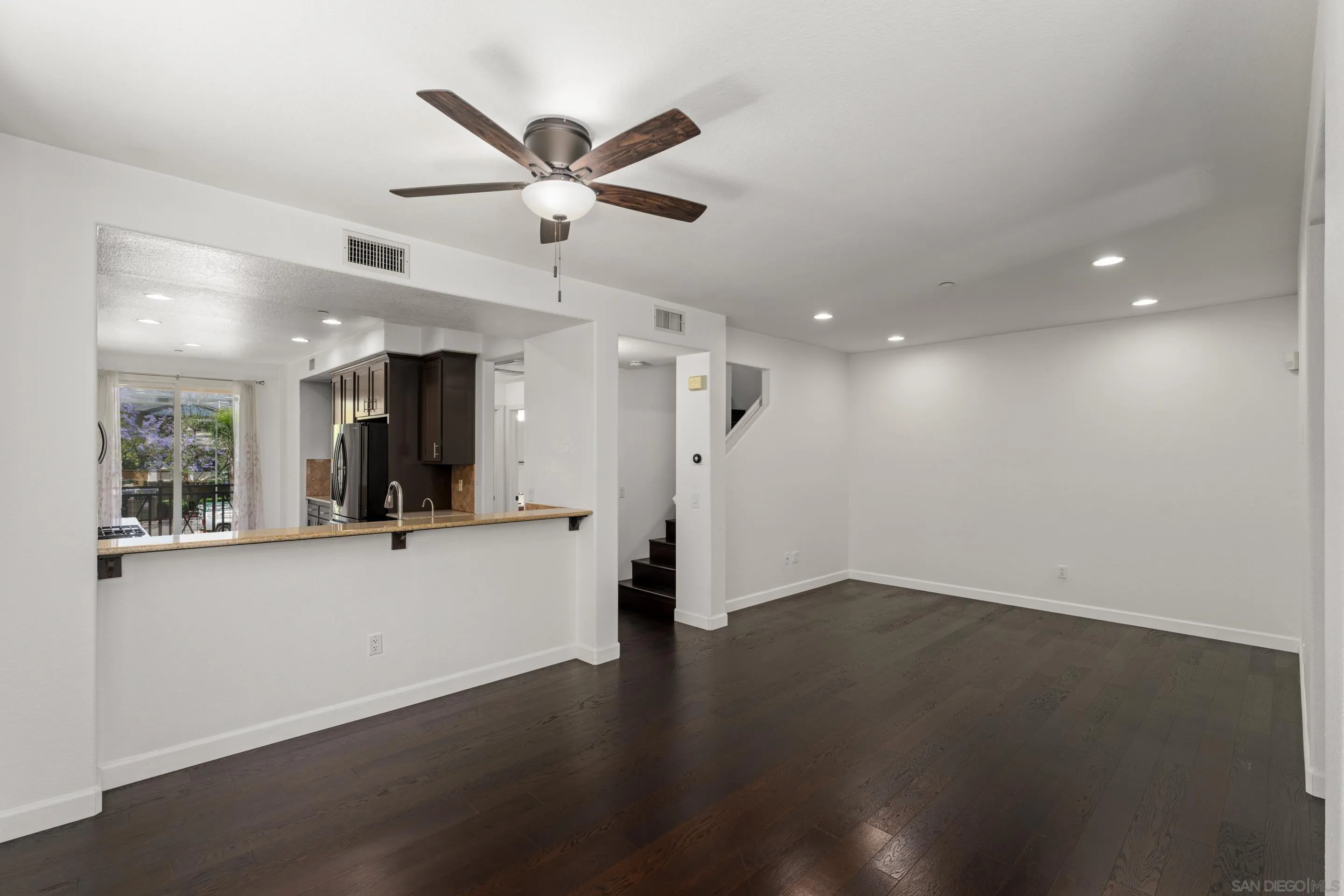 San Diego, California, 92123, United States, 2 Bedrooms Bedrooms, ,2 BathroomsBathrooms,Residential,For Sale,1939534