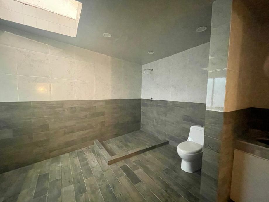 Naucalpan de Juárez, Estado de méxico, 53115, Mexico, 6 Bedrooms Bedrooms, ,5 BathroomsBathrooms,Residential,For Sale,1939413