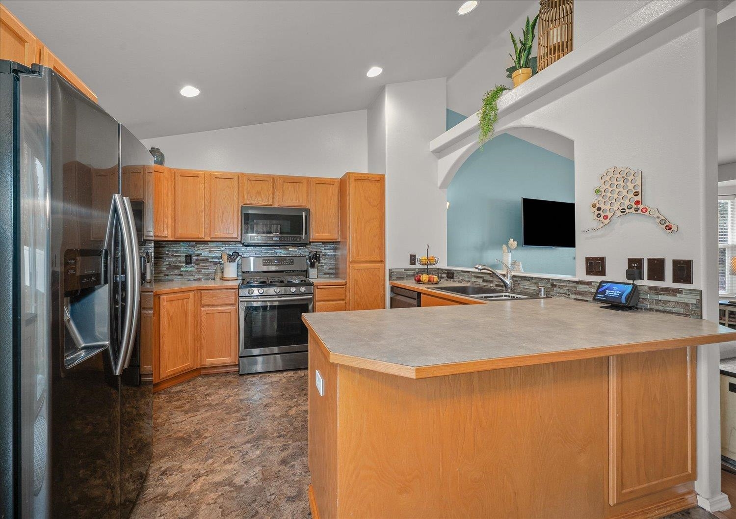 Spokane Valley, Washington, 99016, United States, 5 Bedrooms Bedrooms, ,3 BathroomsBathrooms,Residential,For Sale,1990389