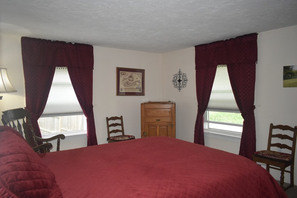 Spencer, Massachusetts, 01562, United States, 5 Bedrooms Bedrooms, ,4 BathroomsBathrooms,Residential,For Sale,1973869