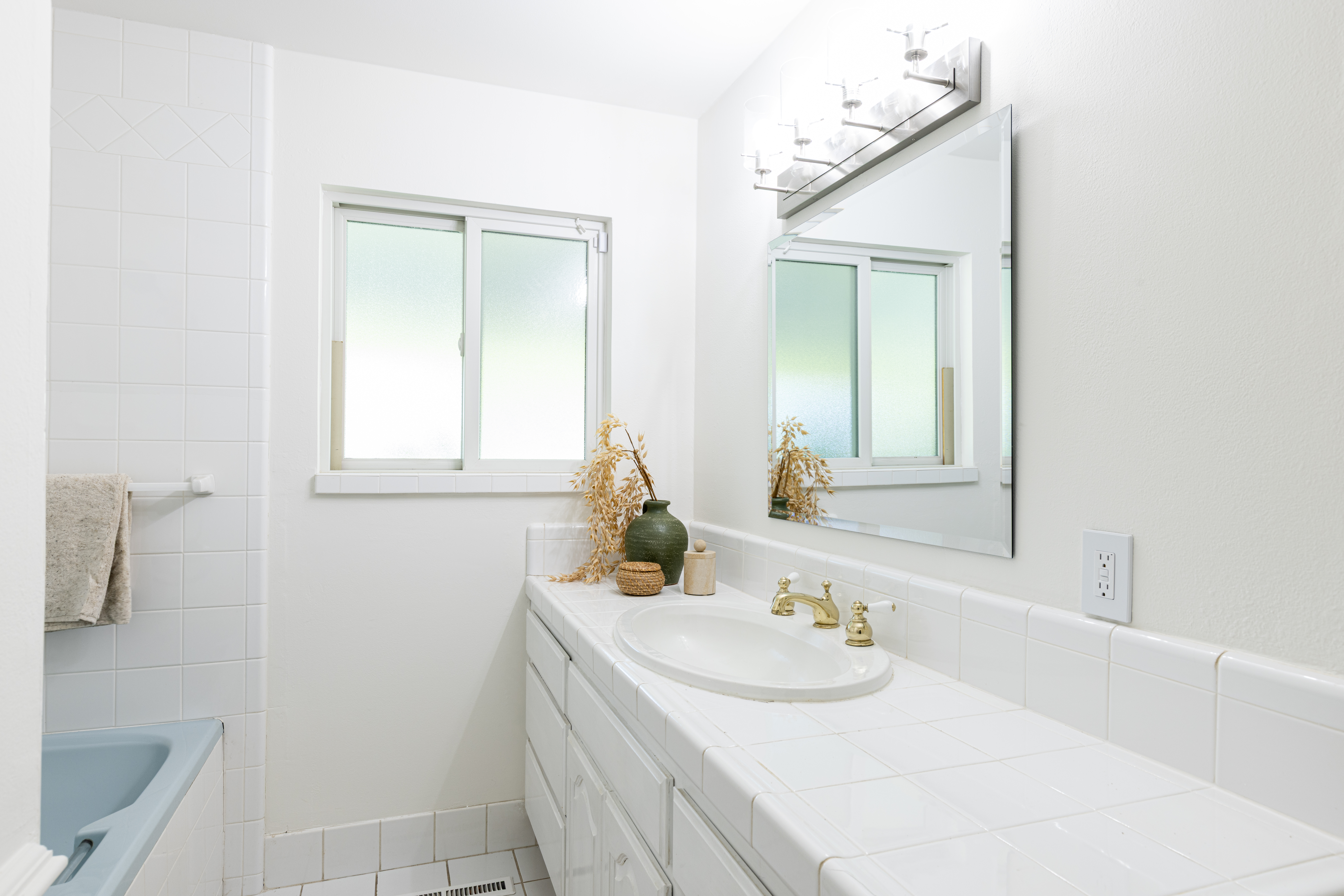  Coveted East Side Ranch Home in Monticello Park - 物件實景