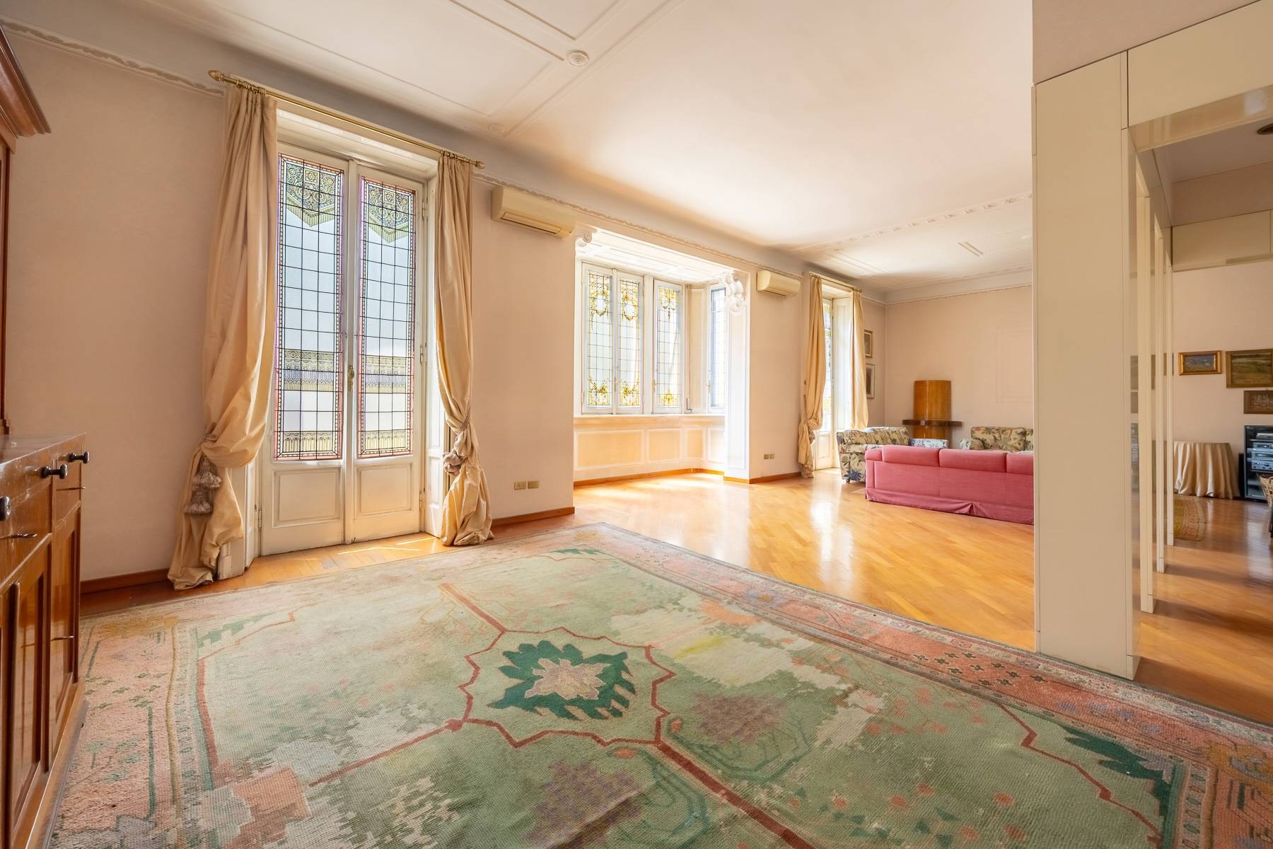  Appartement de charme dans un magnifique immeuble Art nouveau - 物件實景