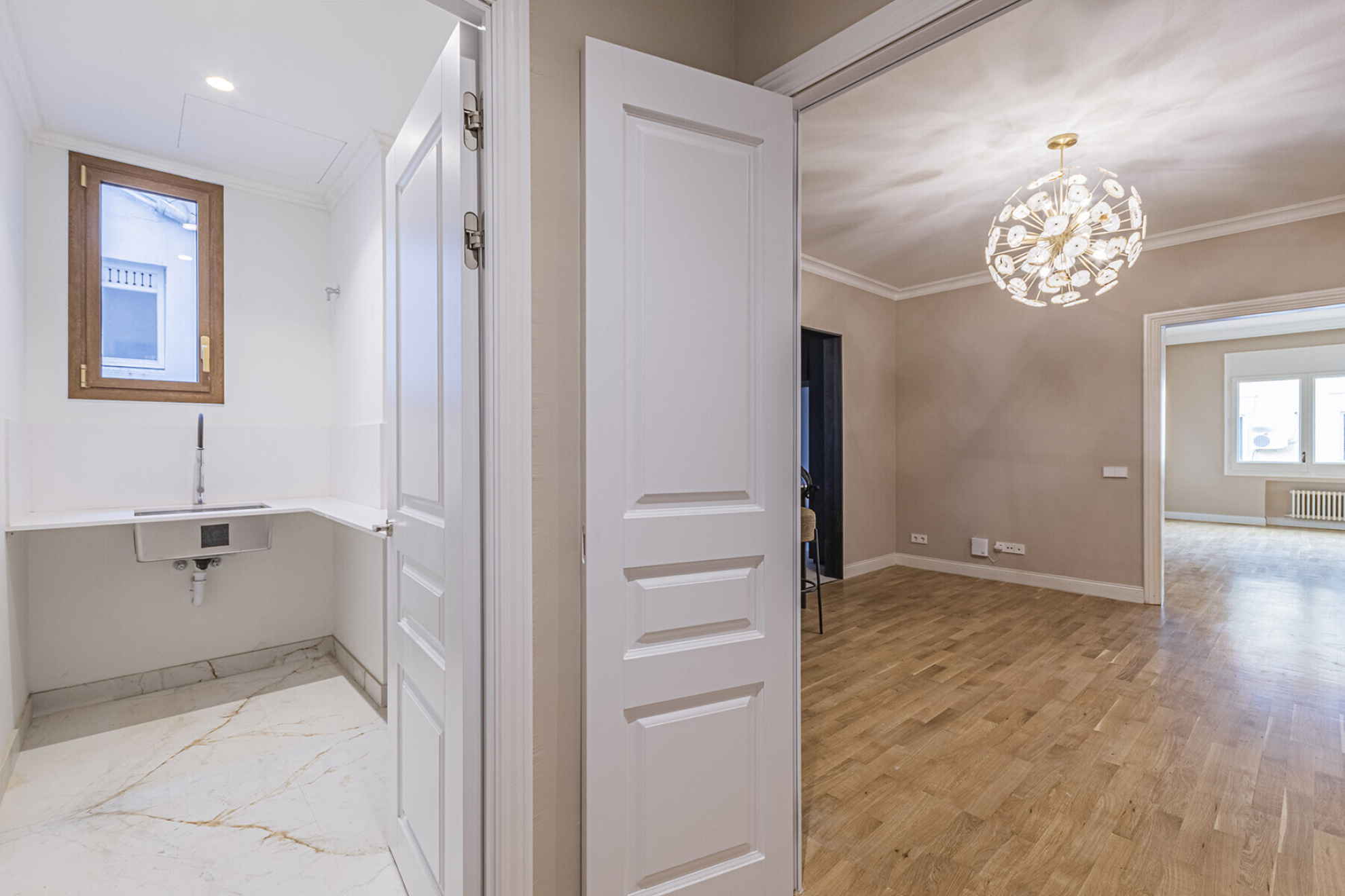  Renovated high-rise apartment in a stately building in Eixample. - 物件實景