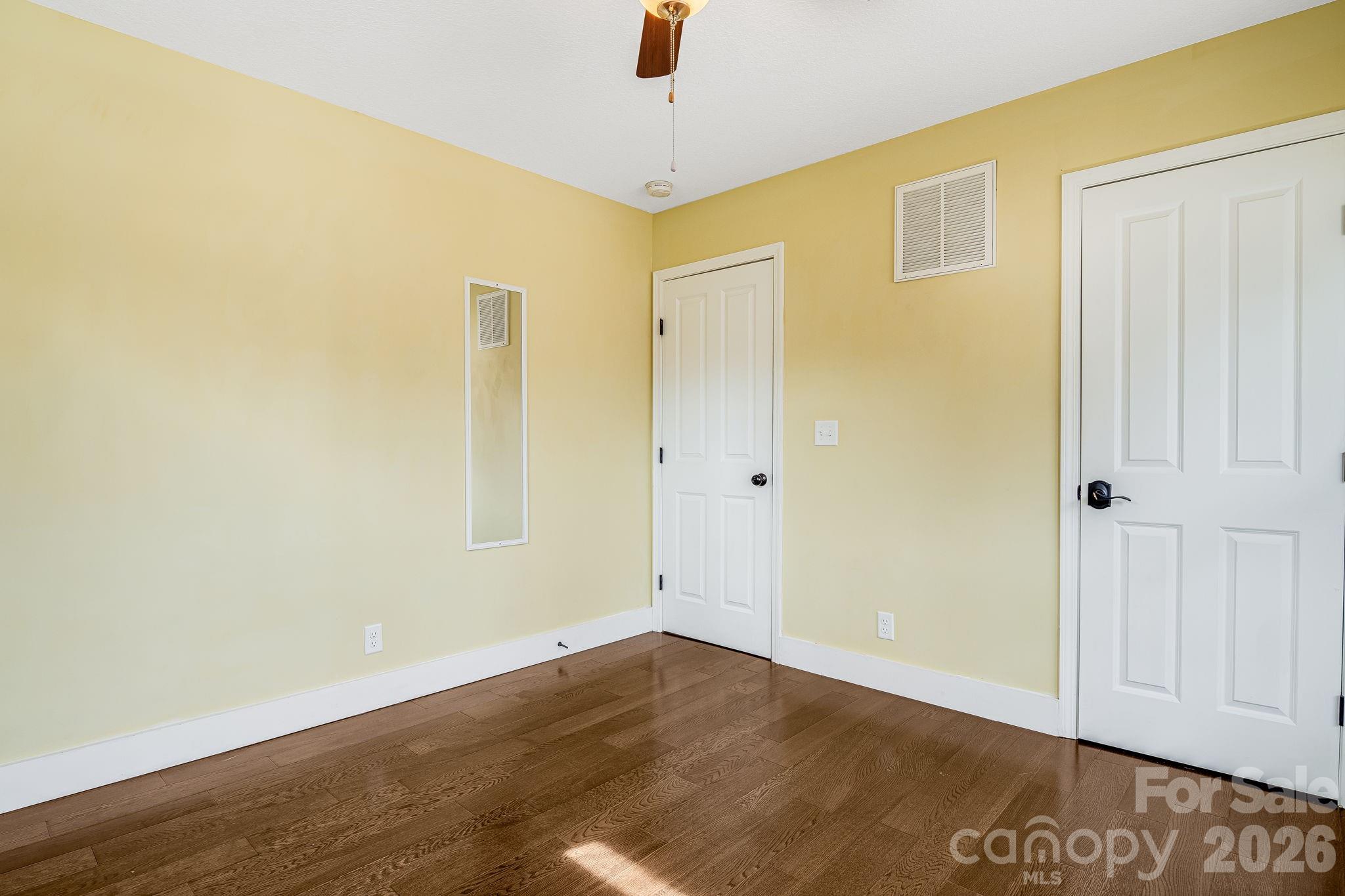 Asheville, North Carolina, 28803, United States, 5 Bedrooms Bedrooms, ,3 BathroomsBathrooms,Residential,For Sale,2025391