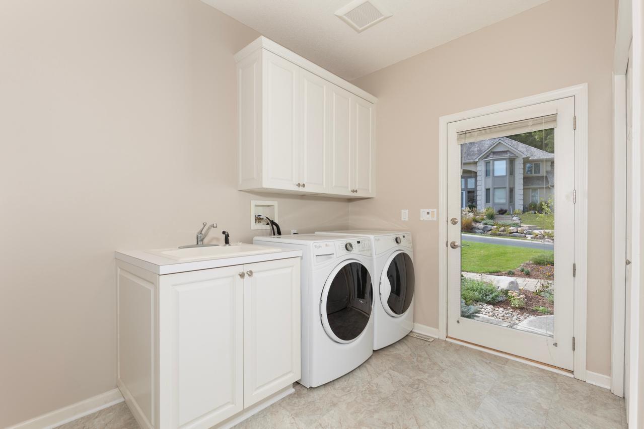 Eden Prairie, Minnesota, 55344, United States, 5 Bedrooms Bedrooms, ,3 BathroomsBathrooms,Residential,For Sale,1940056