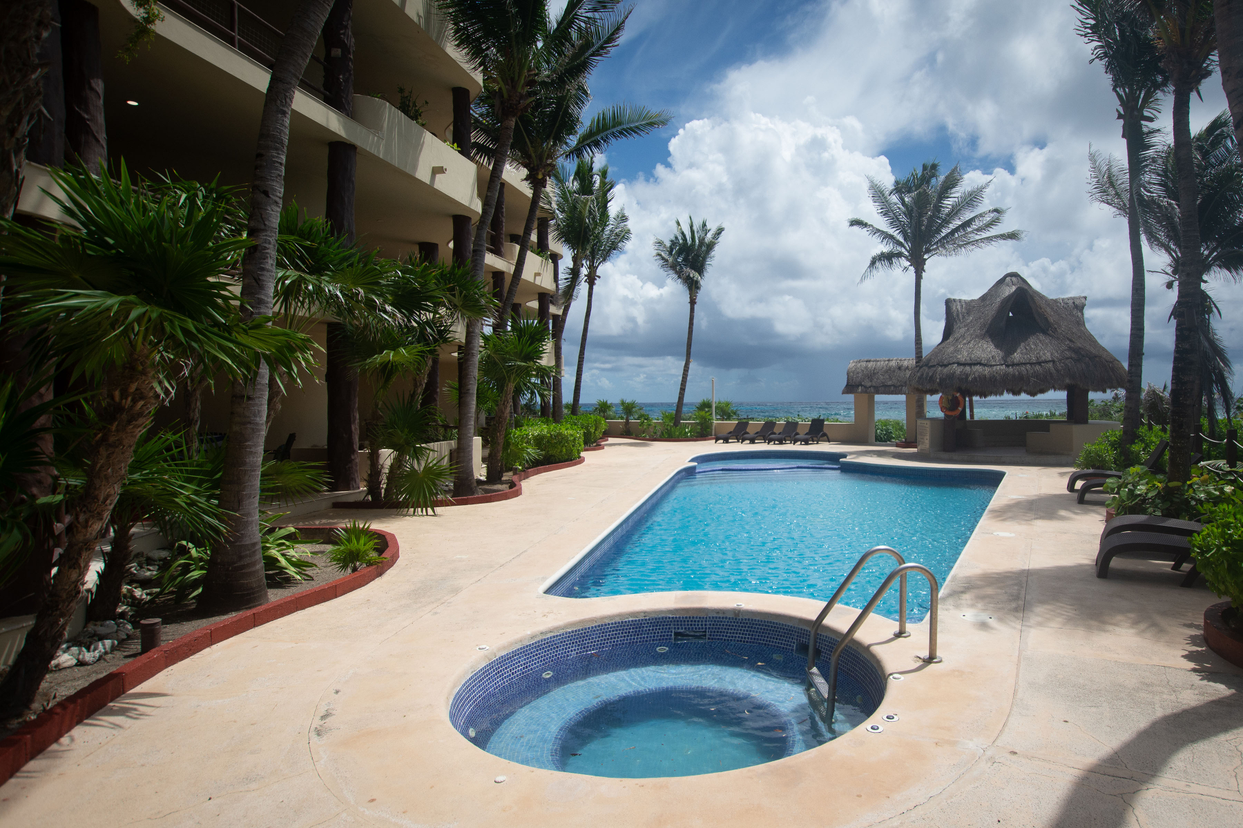  EXCLUSIVE OCEANFRONT RESIDENCE, 2 BED 2 AND BATH PANORAMIC VIEWS - 物件實景