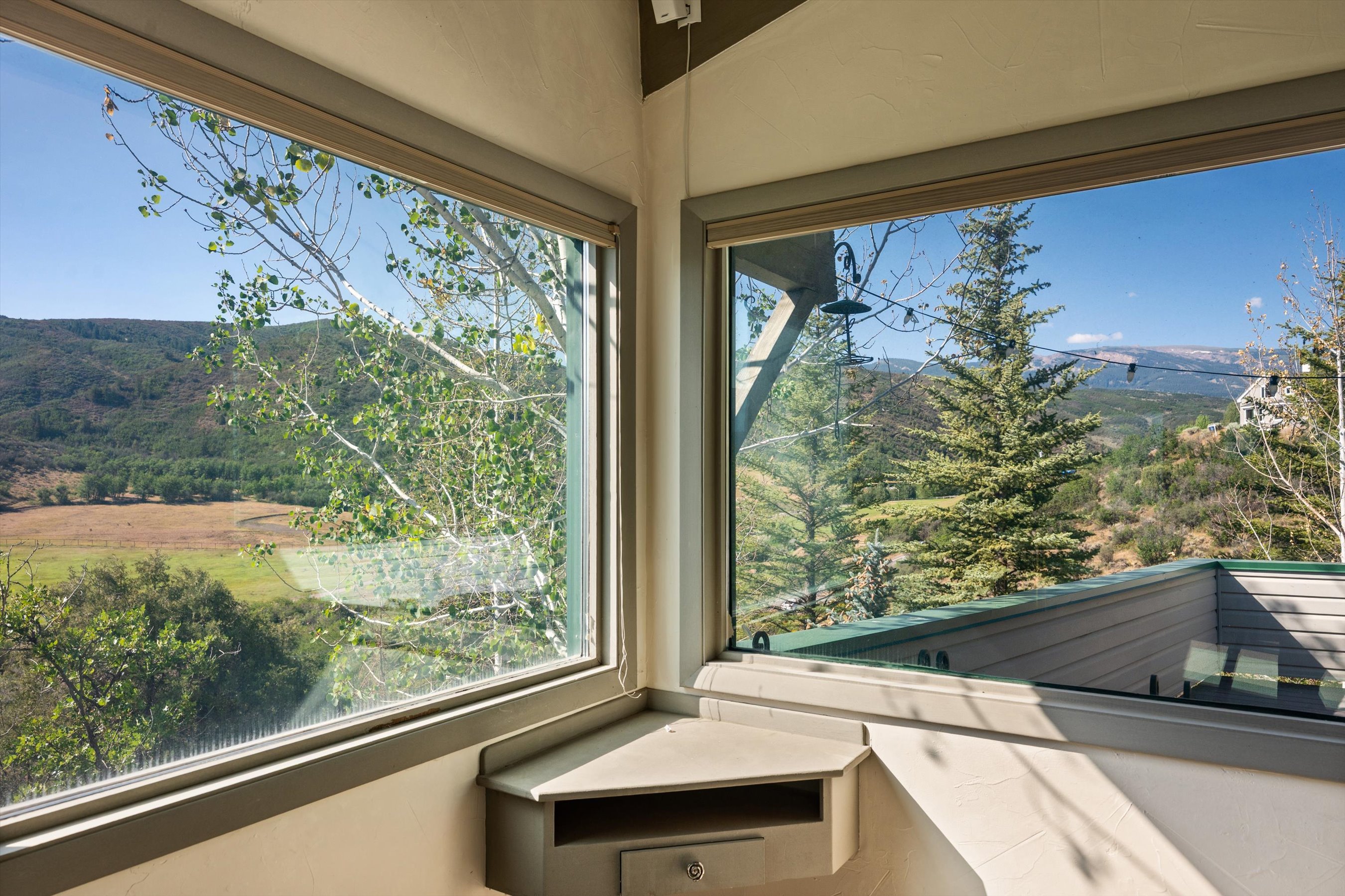  Two Private Acres in Brush Creek Village - 物件實景