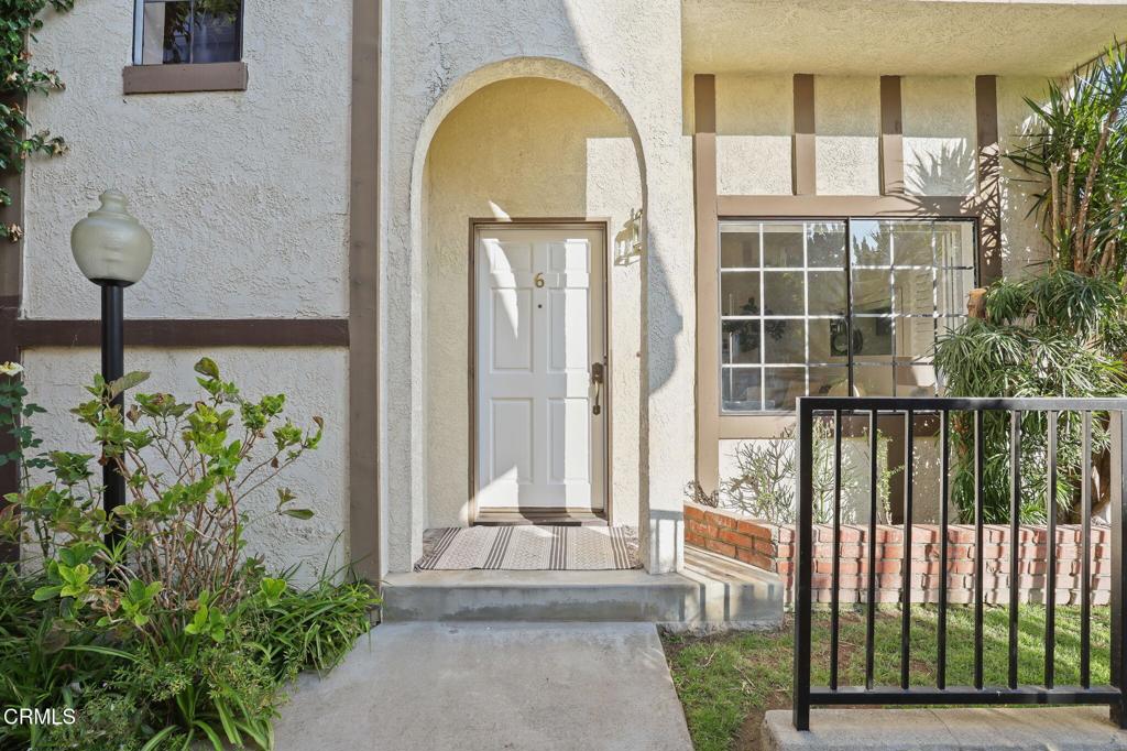 Pasadena, California, 91101, United States, 2 Bedrooms Bedrooms, ,2 BathroomsBathrooms,Residential,For Sale,1989436