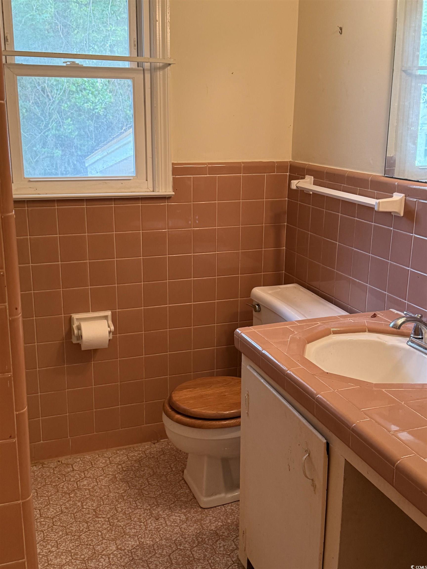 Myrtle Beach, South Carolina, 29575, United States, 5 Bedrooms Bedrooms, ,4 BathroomsBathrooms,Residential,For Sale,1847130