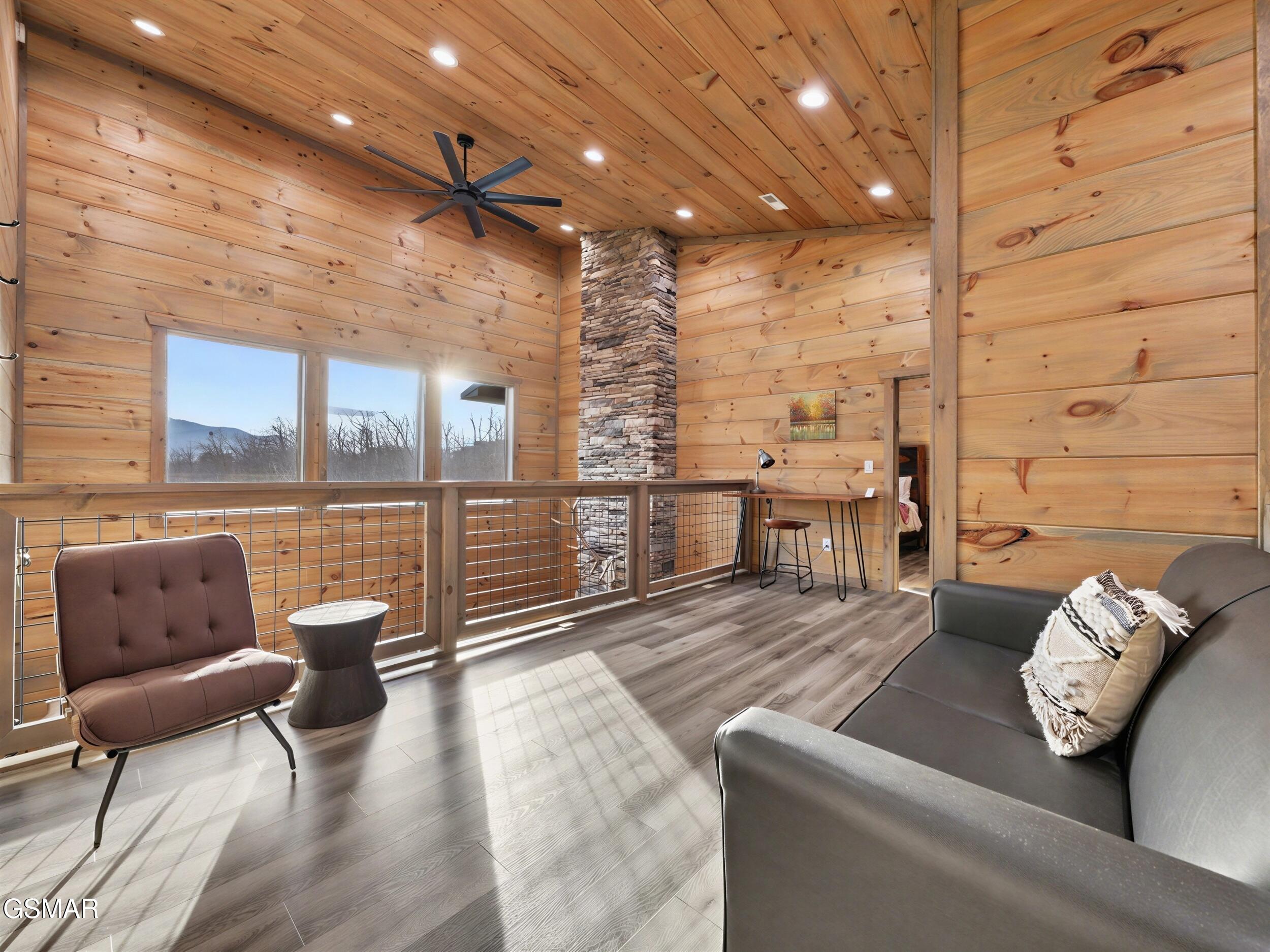 Gatlinburg, Tennessee, 37738, United States, 3 Bedrooms Bedrooms, ,4 BathroomsBathrooms,Residential,For Sale,2012548