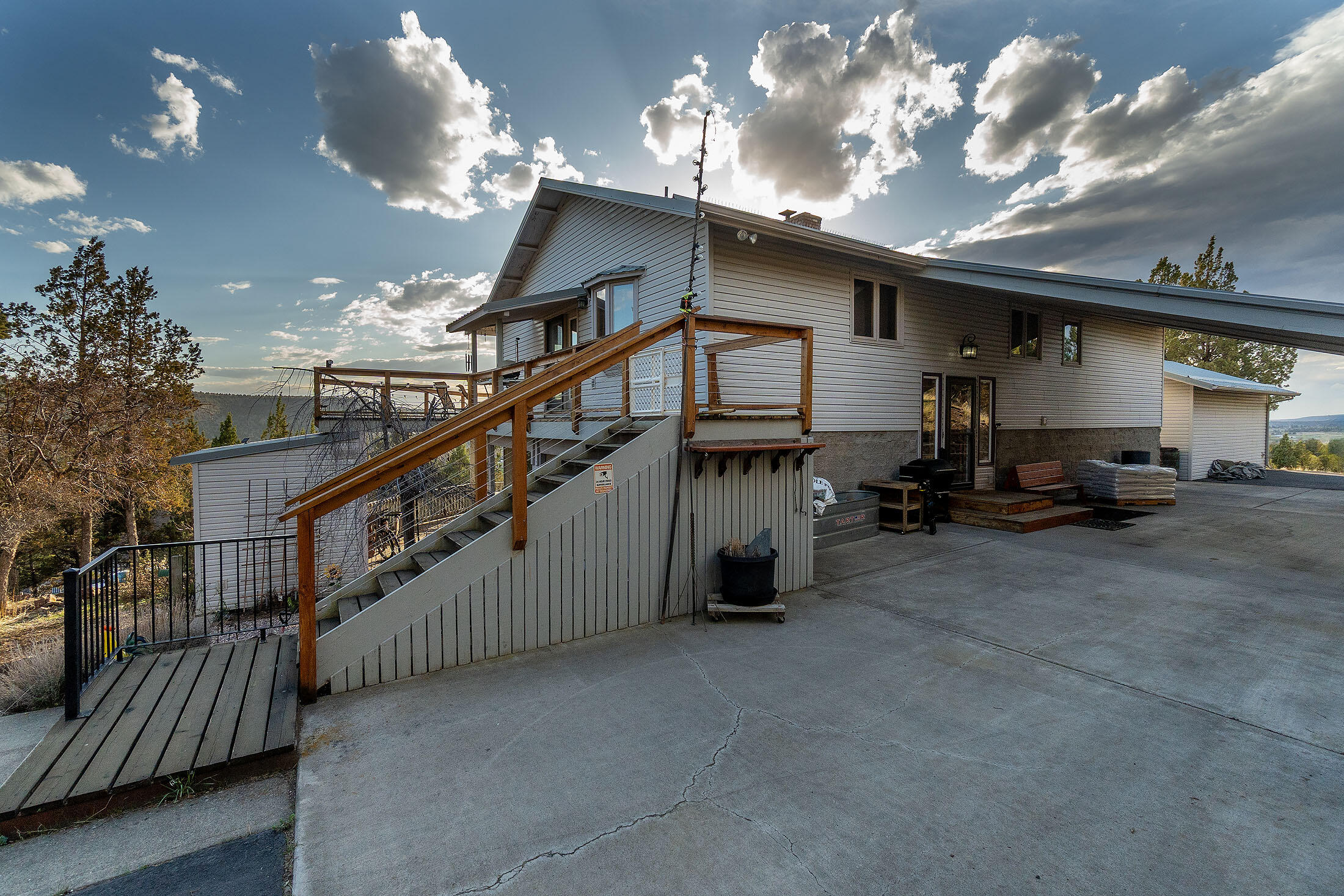 Prineville, Oregon, 97754, United States, 3 Bedrooms Bedrooms, ,3 BathroomsBathrooms,Residential,For Sale,1847629