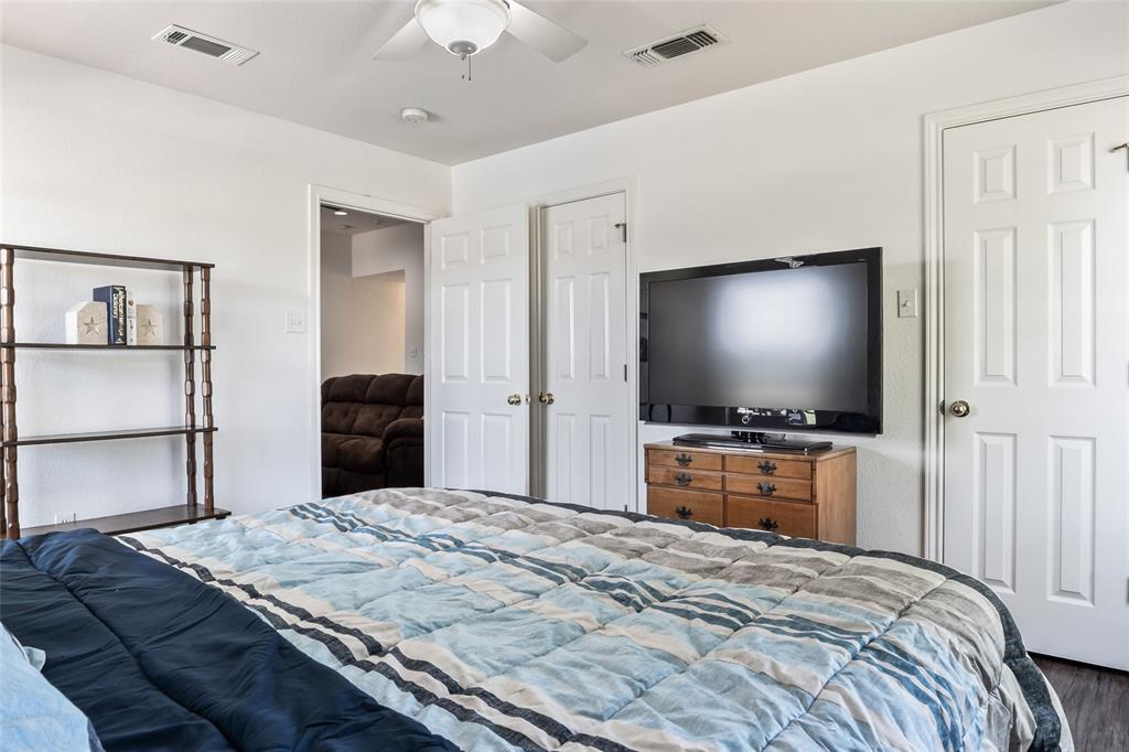 Gunter, Texas, 75058, United States, 4 Bedrooms Bedrooms, ,3 BathroomsBathrooms,Residential,For Sale,1914134