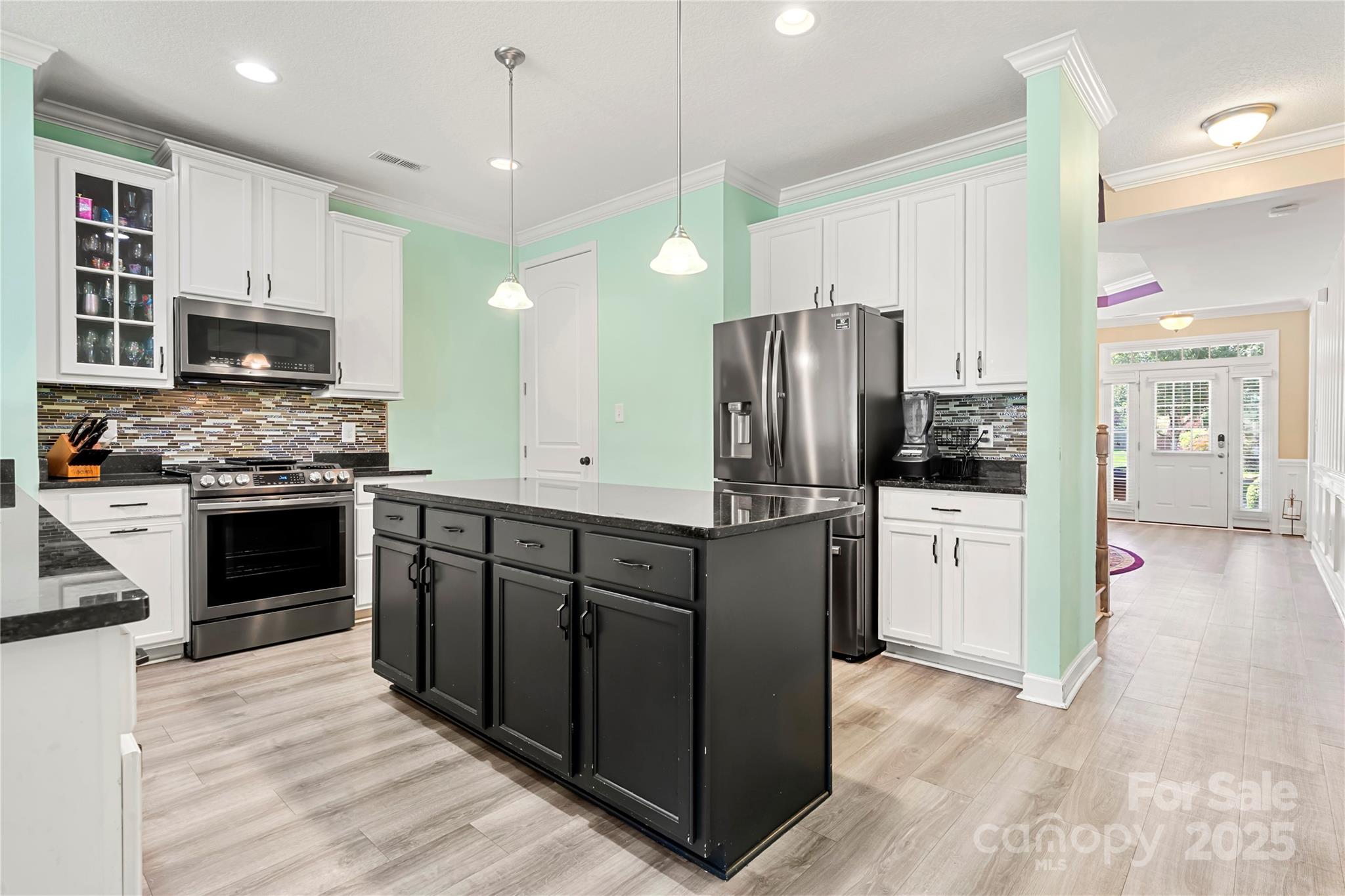 Belmont, North Carolina, 28012, United States, 4 Bedrooms Bedrooms, ,3 BathroomsBathrooms,Residential,For Sale,1866923