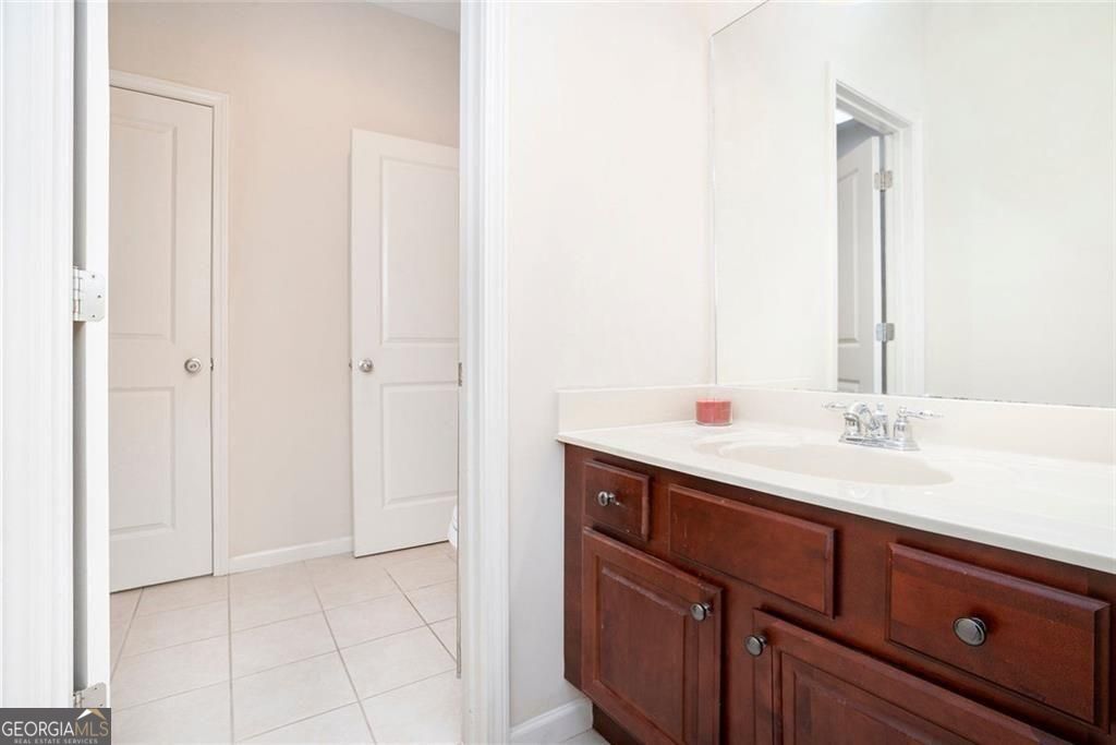 Smyrna, Georgia, 30082, United States, 4 Bedrooms Bedrooms, ,3 BathroomsBathrooms,Residential,For Sale,1899932