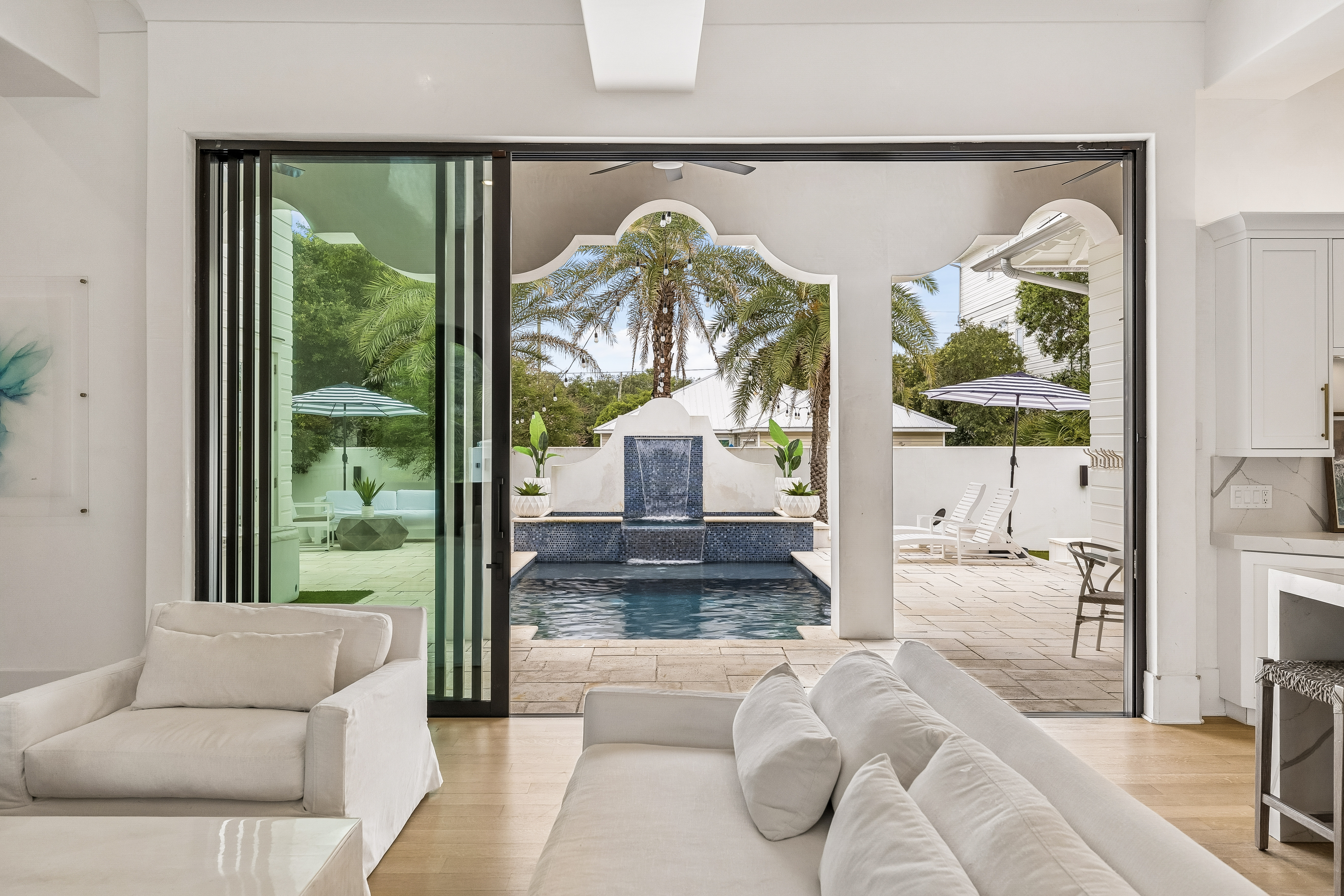  Spacious Coastal Residence with Pool & Gulf Views - 物件實景