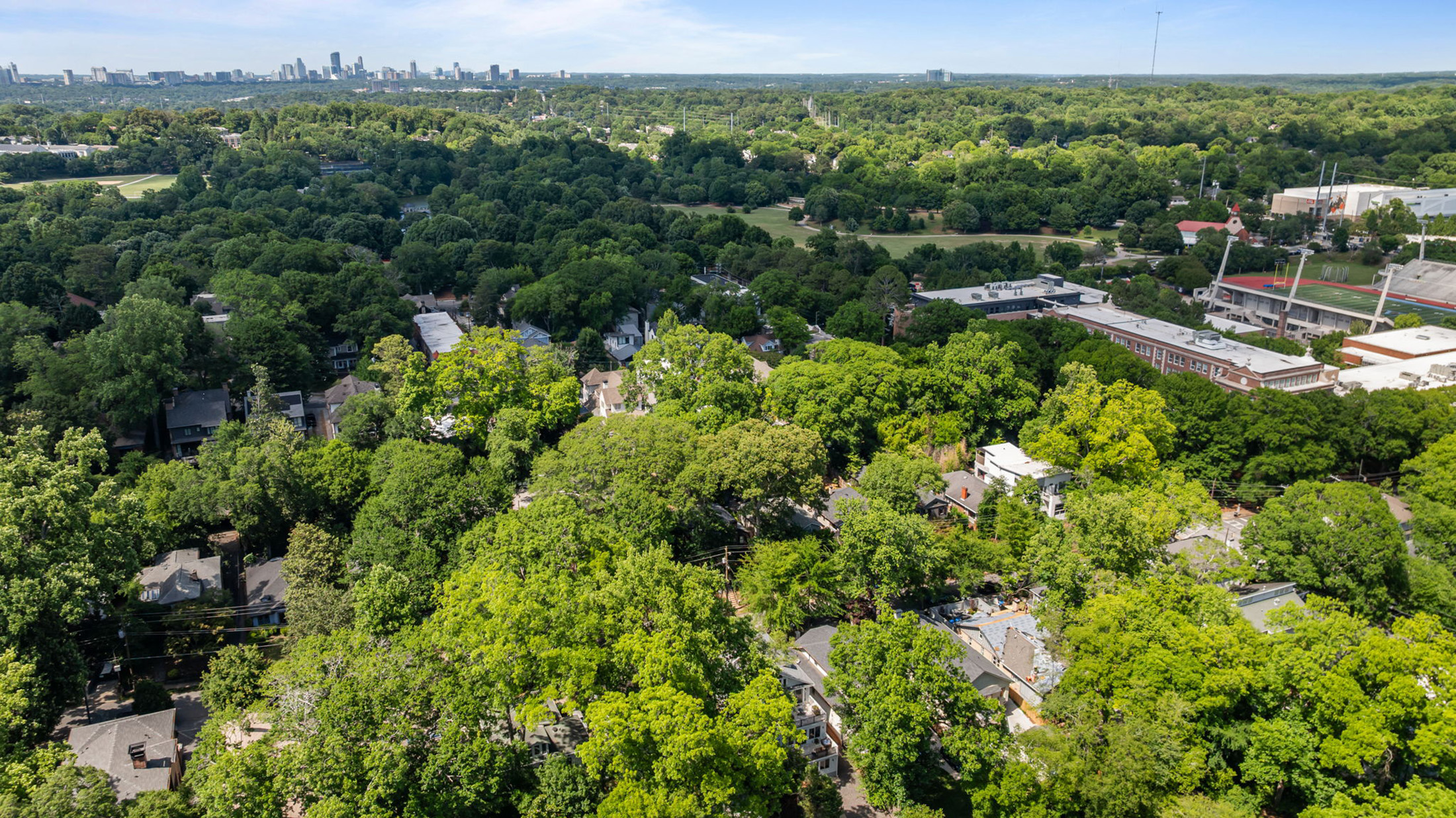  Stunning and Versatile Residence in One of Atlanta