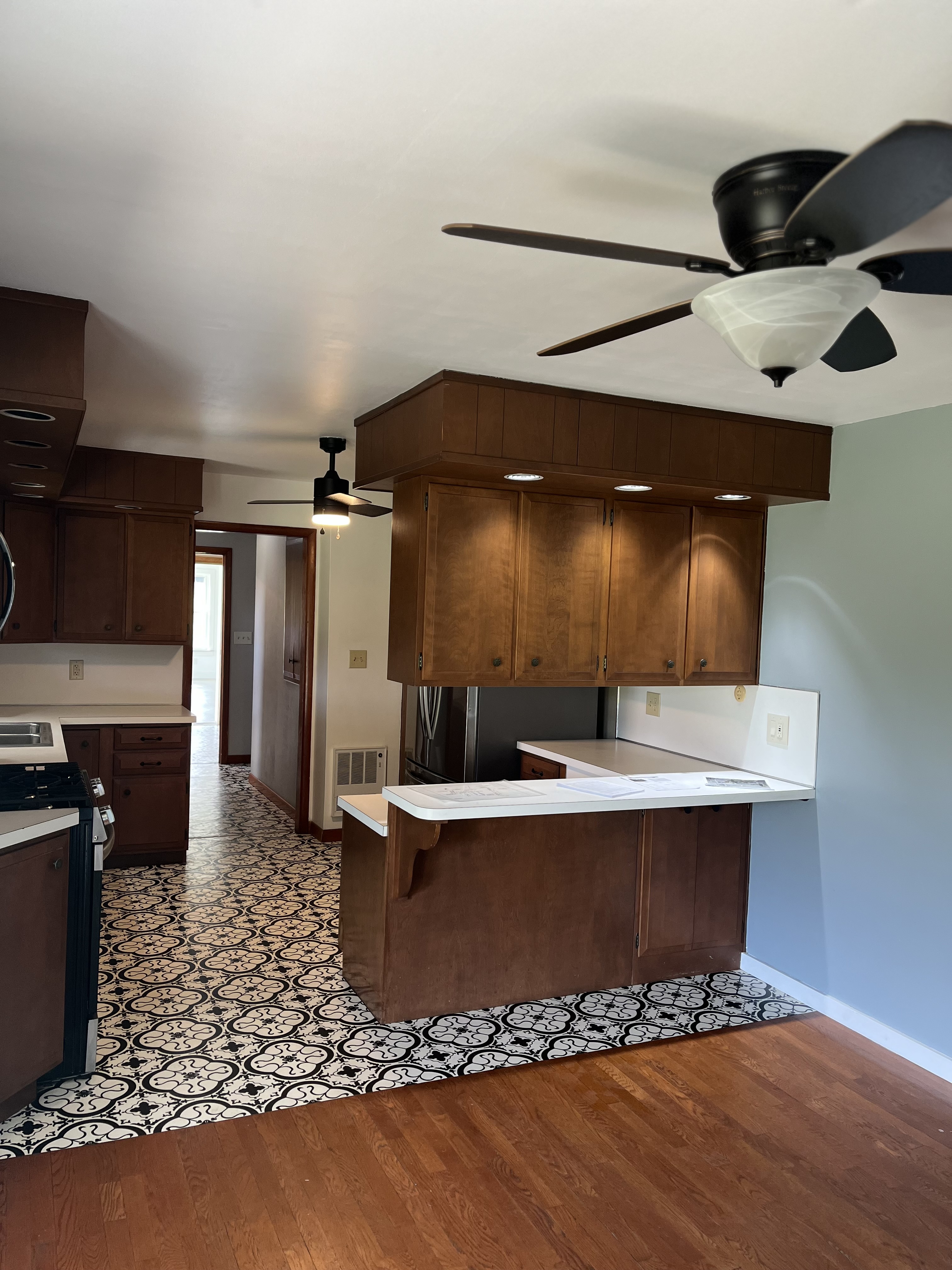 Reading, Pennsylvania, 19606, United States, 4 Bedrooms Bedrooms, ,3 BathroomsBathrooms,Residential,For Sale,1979384