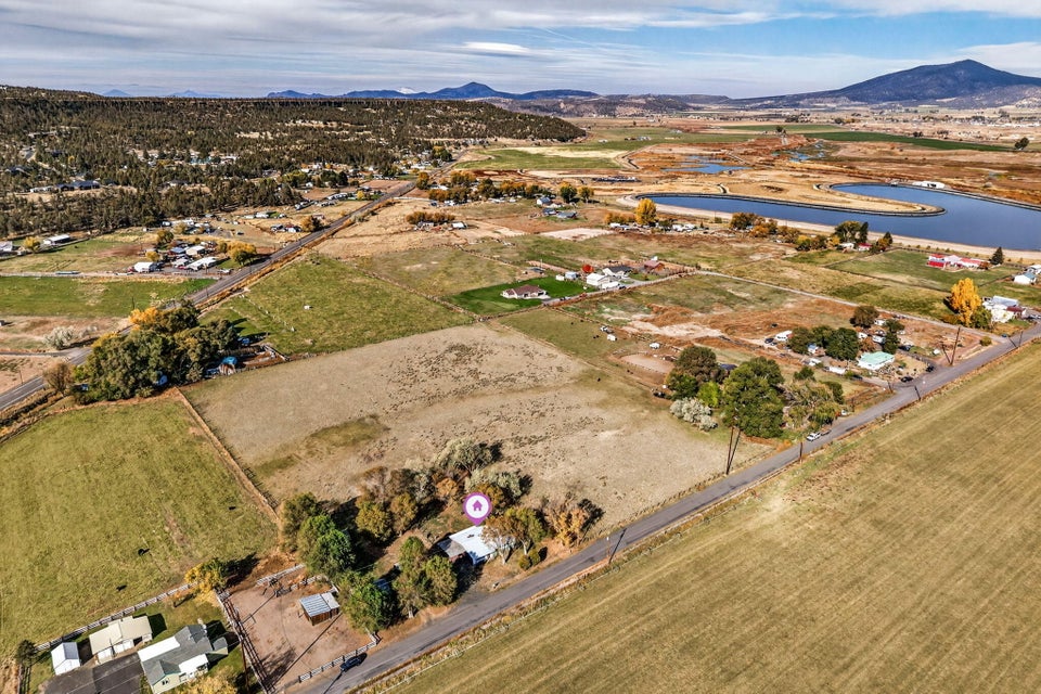 Prineville, Oregon, 97754, United States, 3 Bedrooms Bedrooms, ,1 BathroomBathrooms,Residential,For Sale,1971194