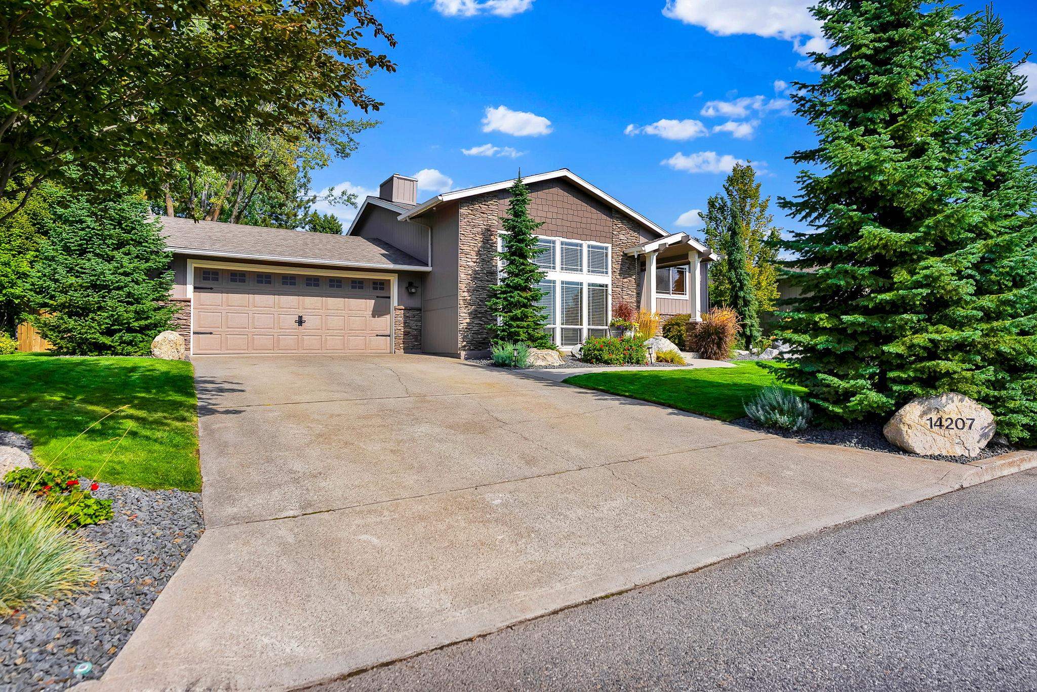 Spokane, Washington, 99216, United States, 4 Bedrooms Bedrooms, ,2 BathroomsBathrooms,Residential,For Sale,2005224