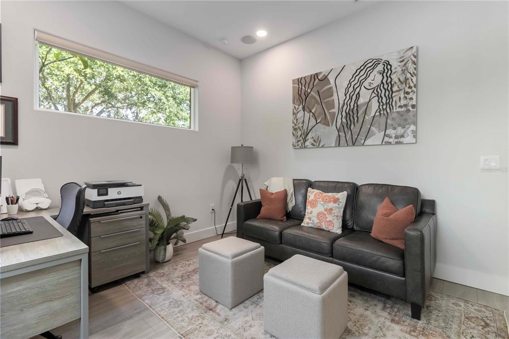 St Petersburg, Florida, 33713, United States, 3 Bedrooms Bedrooms, ,3 BathroomsBathrooms,Residential,For Sale,1898616