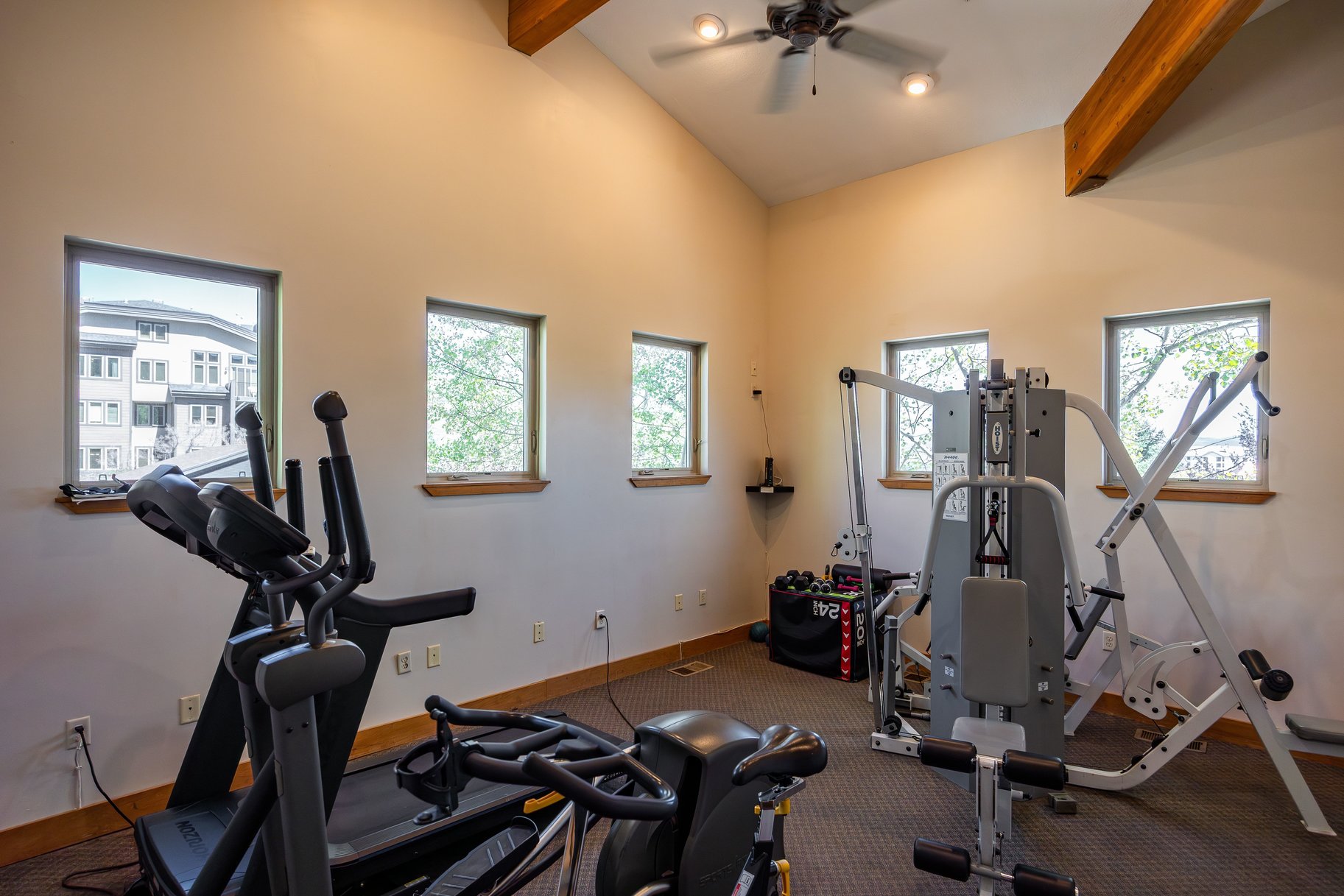  Tranquil Views and Convenient Location for Ideal Park City Living - 物件實景