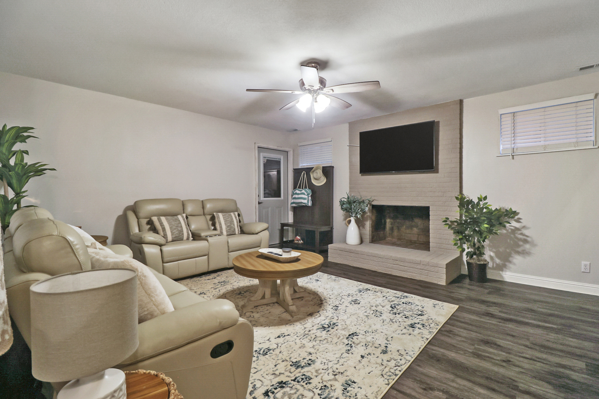 Rockwood, Tennessee, 37854, United States, 4 Bedrooms Bedrooms, ,3 BathroomsBathrooms,Residential,For Sale,2011403