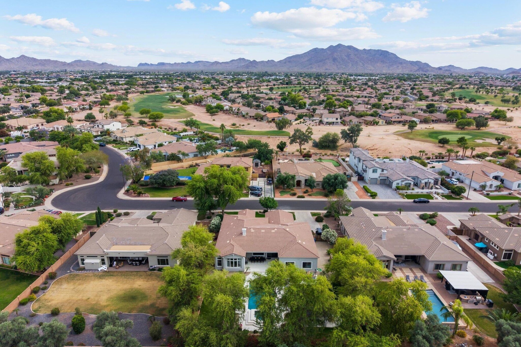  4262 E Meadowview Drive  Gilbert, AZ - 物件實景