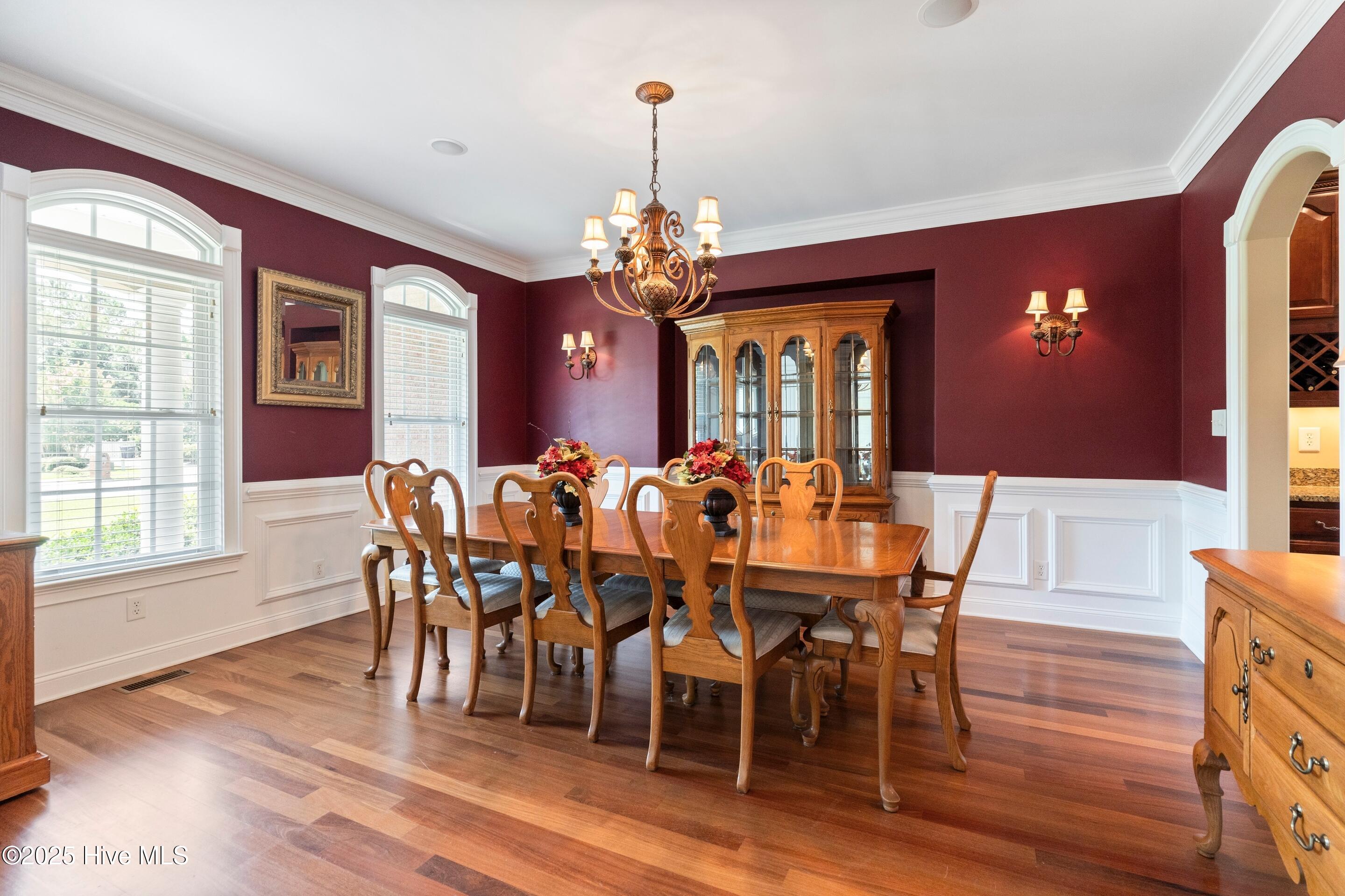 Jacksonville, North Carolina, 28540, United States, 5 Bedrooms Bedrooms, ,4 BathroomsBathrooms,Residential,For Sale,1889954