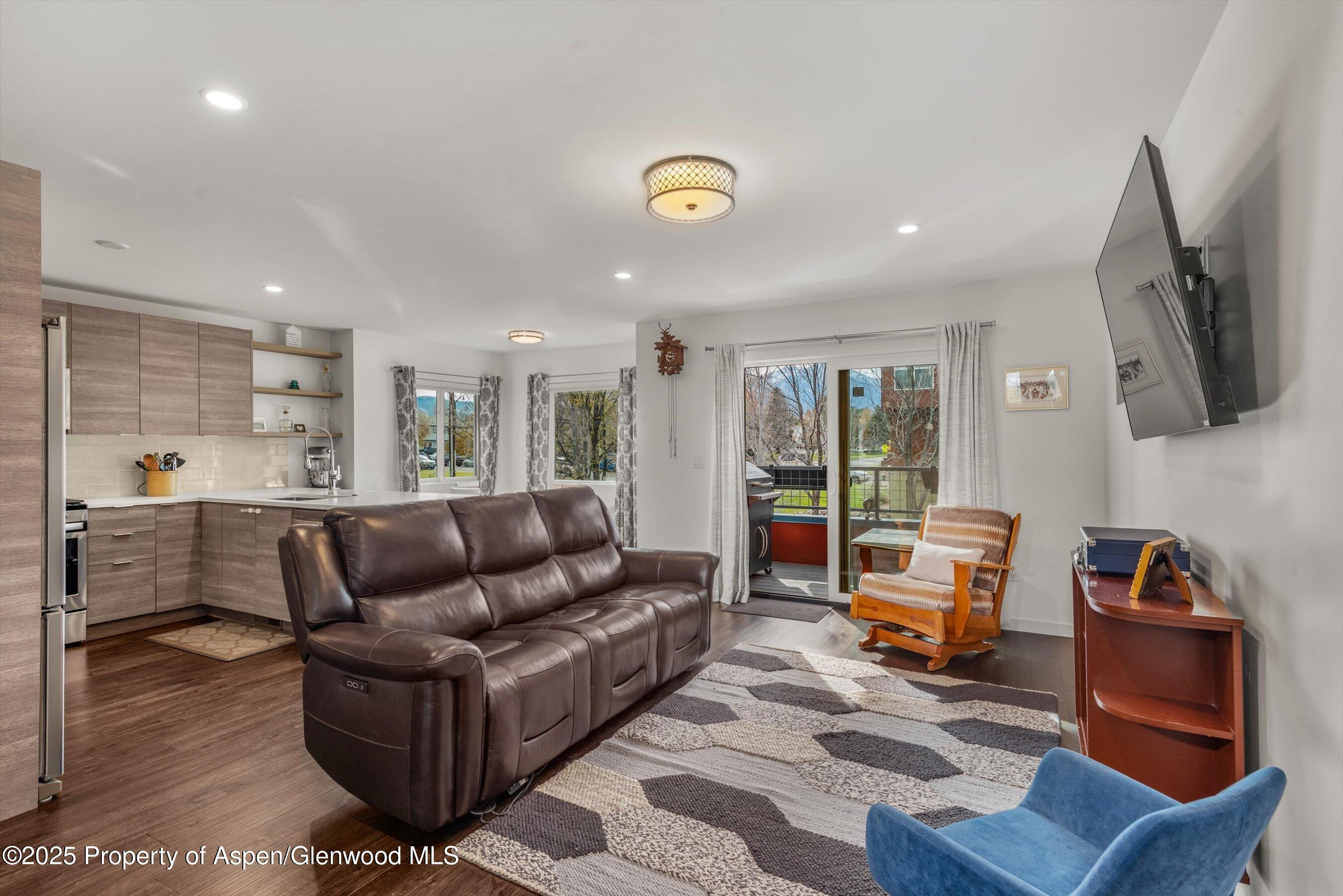 Carbondale, Colorado, 81623, United States, 3 Bedrooms Bedrooms, ,3 BathroomsBathrooms,Residential,For Sale,1989152