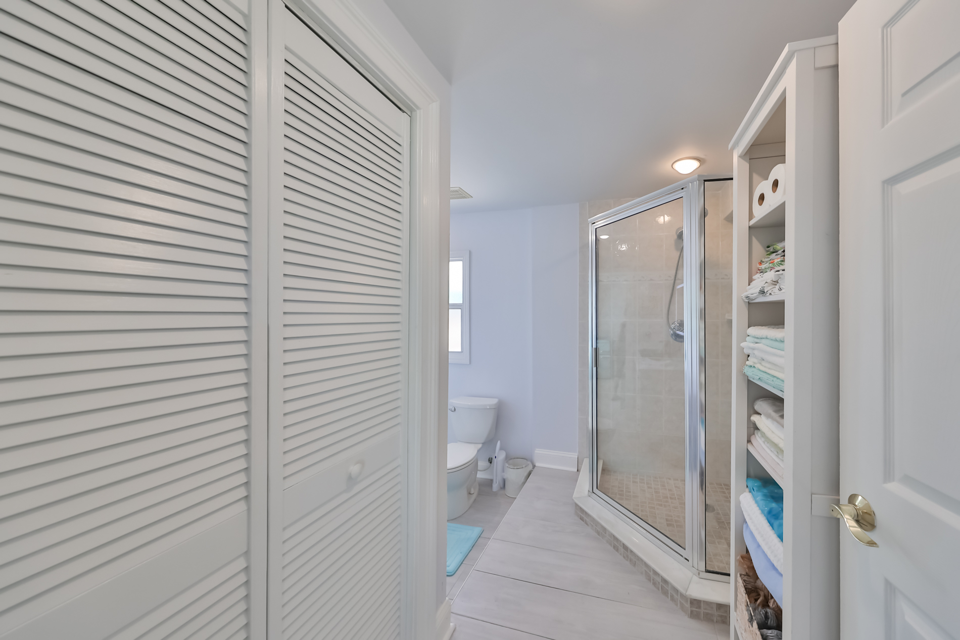 Madeira Beach, Florida, 33708, United States, 2 Bedrooms Bedrooms, ,2 BathroomsBathrooms,Residential,For Sale,1977709