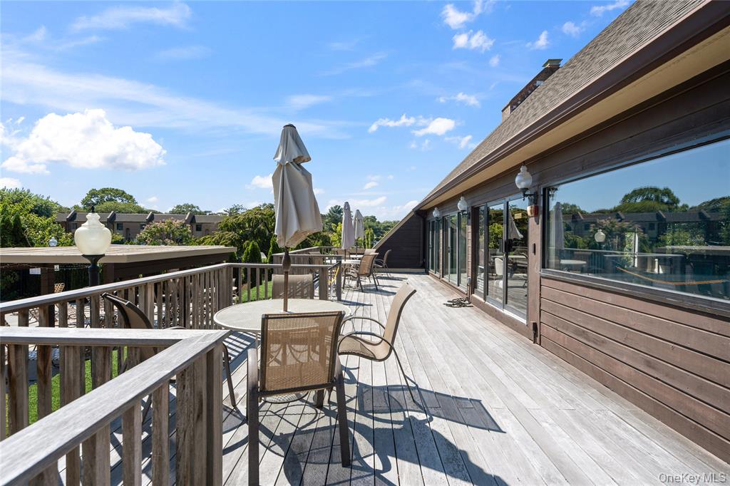 Massapequa Park, New York, 11762, United States, 2 Bedrooms Bedrooms, ,2 BathroomsBathrooms,Residential,For Sale,2008592