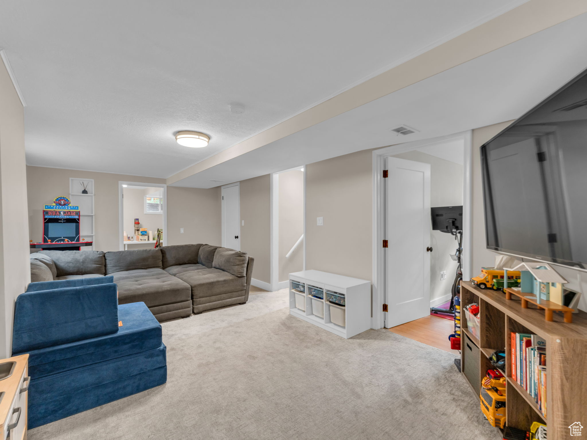 Millcreek, Utah, 84109, United States, 4 Bedrooms Bedrooms, ,1 BathroomBathrooms,Residential,For Sale,1794744