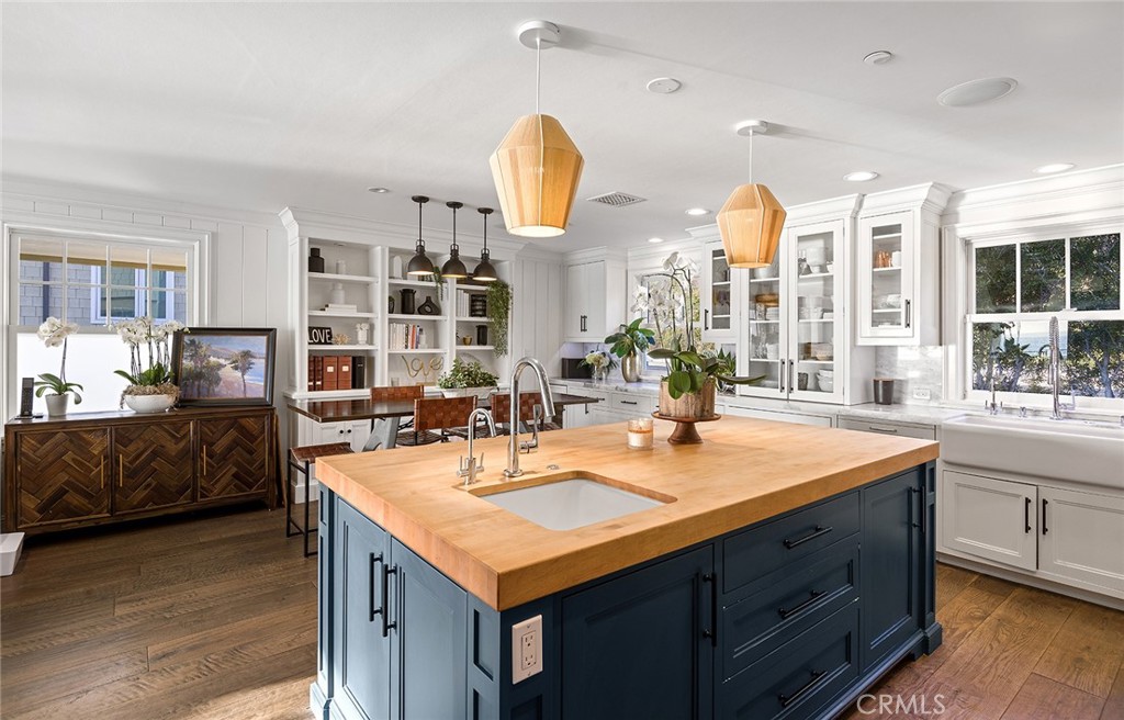 Dana Point, California, 92624, United States, 4 Bedrooms Bedrooms, ,5 BathroomsBathrooms,Residential,For Sale,1739161