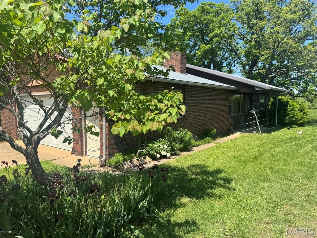Lebanon, Missouri, 65536, United States, 5 Bedrooms Bedrooms, ,2 BathroomsBathrooms,Residential,For Sale,1922882