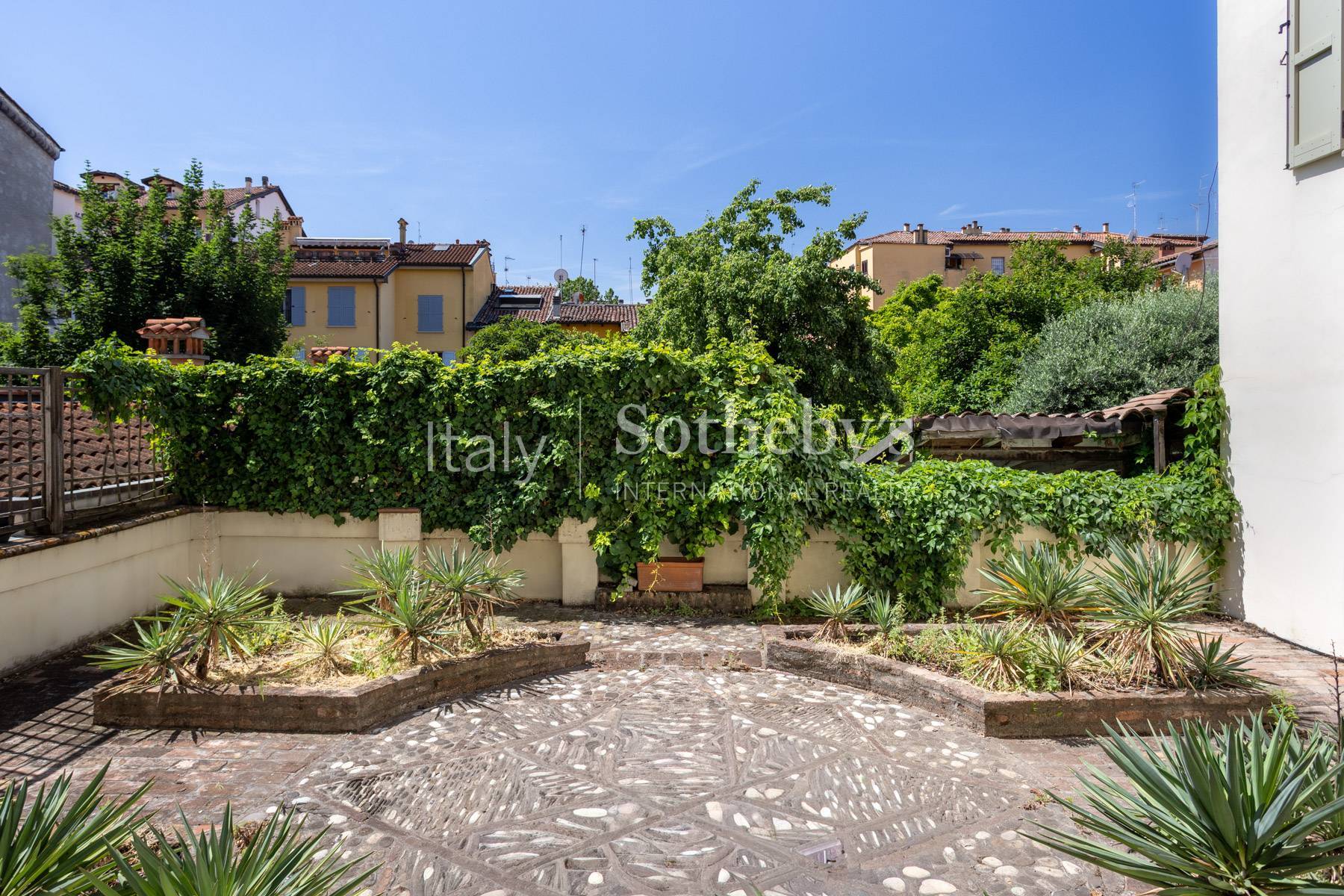  Elegant Historic Villa with Private Park and Rooftop Garden - 物件實景
