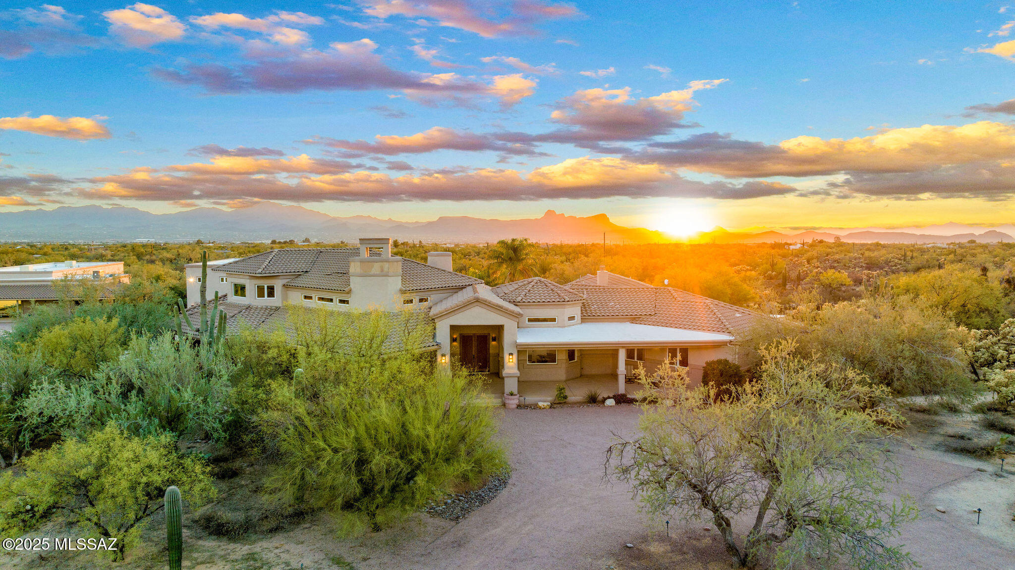 Tucson, Arizona, 85742, United States, 6 Bedrooms Bedrooms, ,6 BathroomsBathrooms,Residential,For Sale,1828344