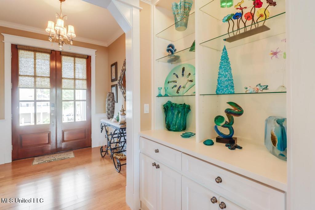 Gulfport, Mississippi, 39507, United States, 4 Bedrooms Bedrooms, ,3 BathroomsBathrooms,Residential,For Sale,1903526