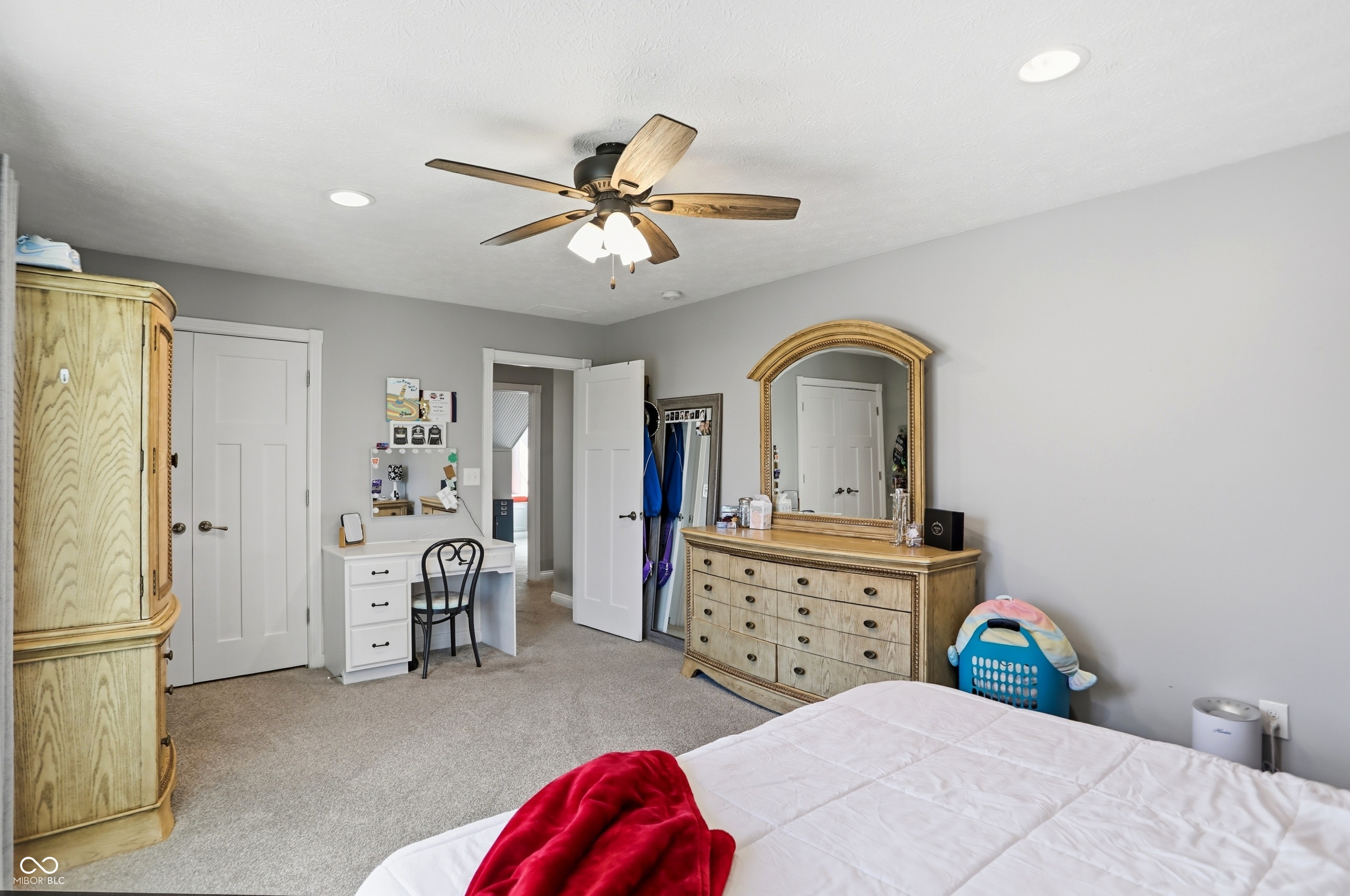 Bargersville, Indiana, 46106, United States, 5 Bedrooms Bedrooms, ,6 BathroomsBathrooms,Residential,For Sale,1992401