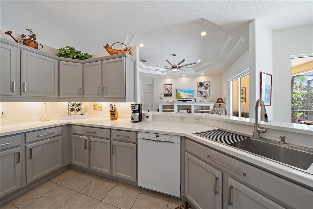 Osprey, Florida, 34229, United States, 4 Bedrooms Bedrooms, ,2 BathroomsBathrooms,Residential,For Sale,1796983