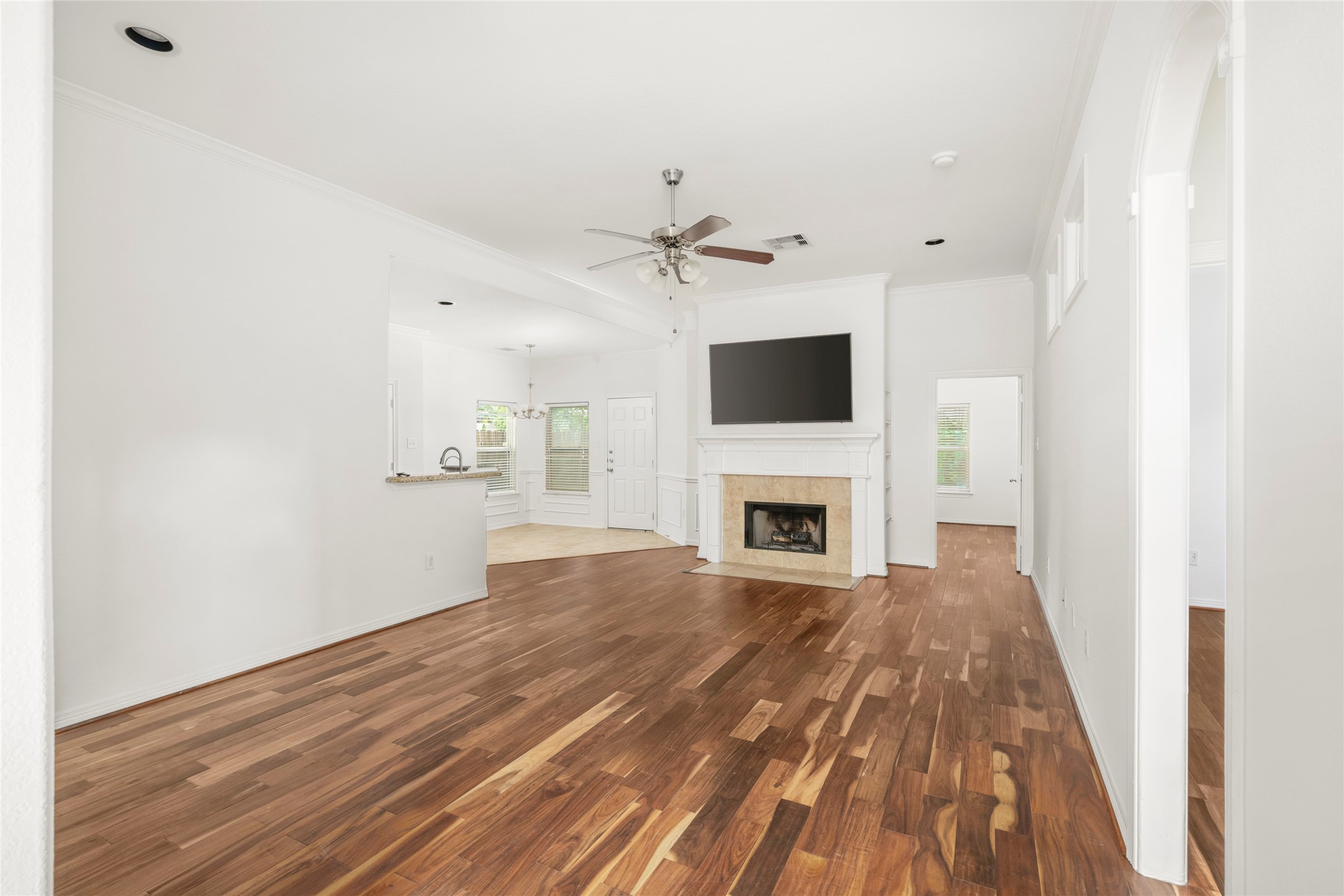  1613 Saulnier Street - 物件實景