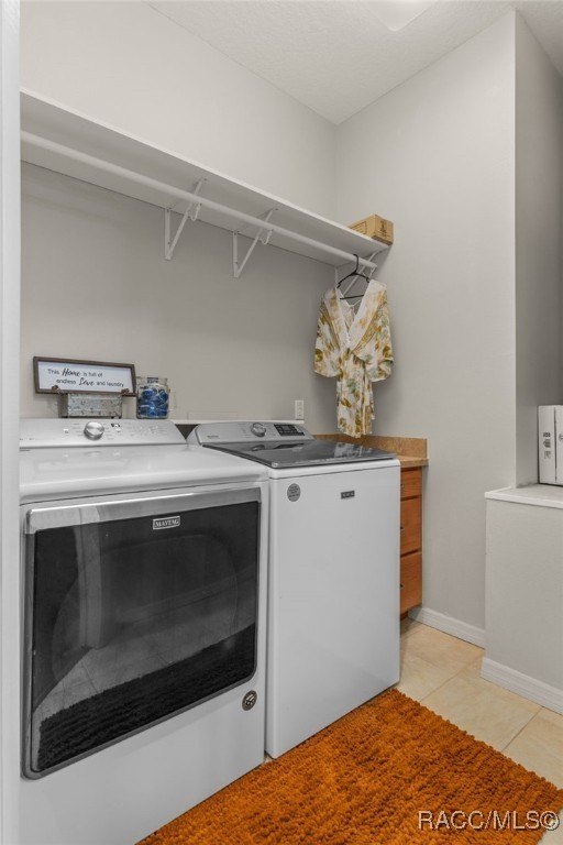 Crystal River, Florida, 34428, United States, 4 Bedrooms Bedrooms, ,4 BathroomsBathrooms,Residential,For Sale,1983688